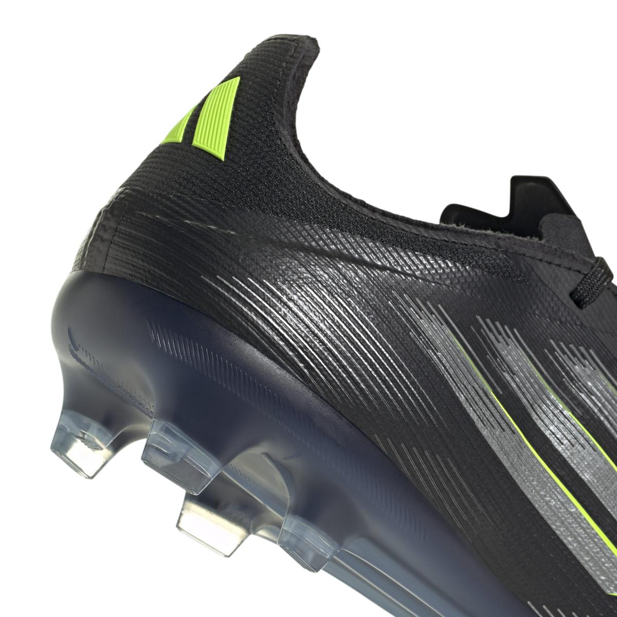 product/a/d/adidas_jh7687_8_footwear_photography_detail_view_2_white.jpg