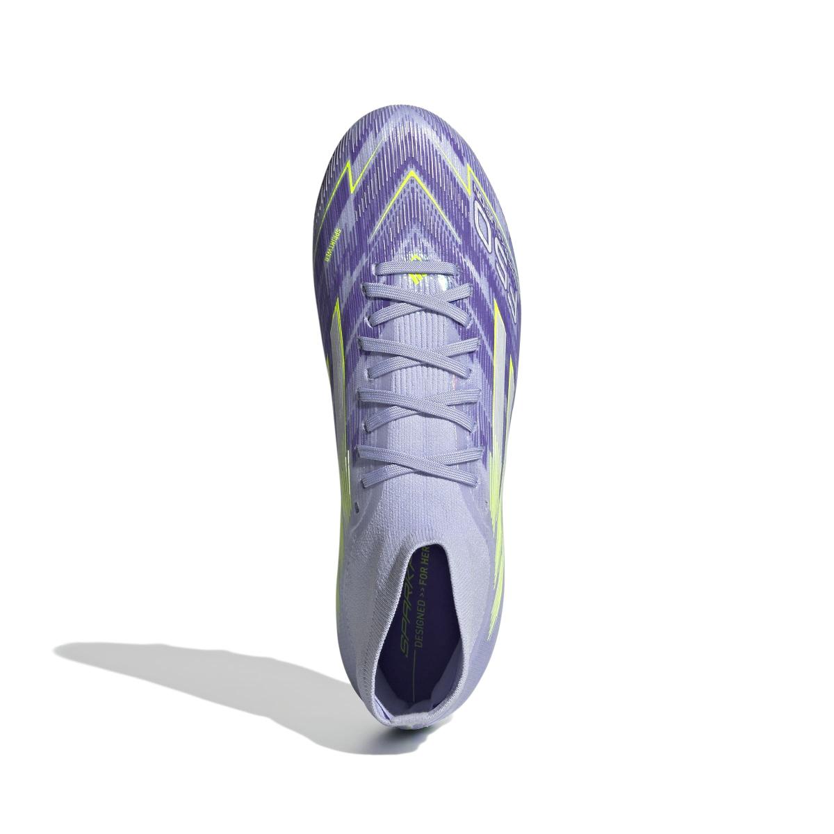 product/a/d/adidas_jh7689_2_footwear_photography_top_portrait_view_white.jpg