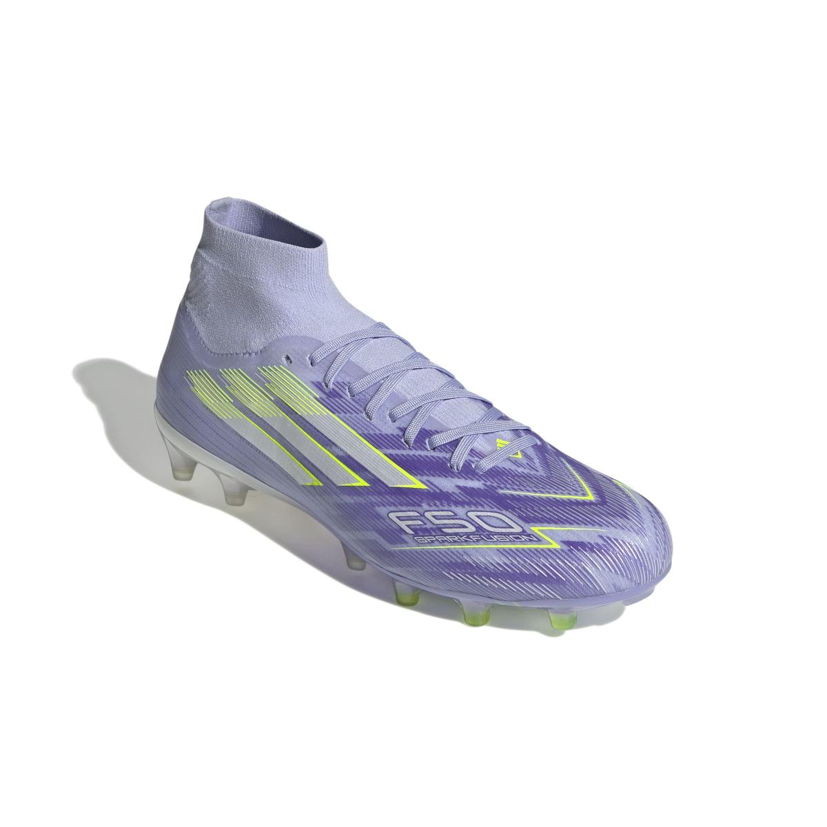 product/a/d/adidas_jh7689_5_footwear_photography_front_lateral_top_view_white.jpg