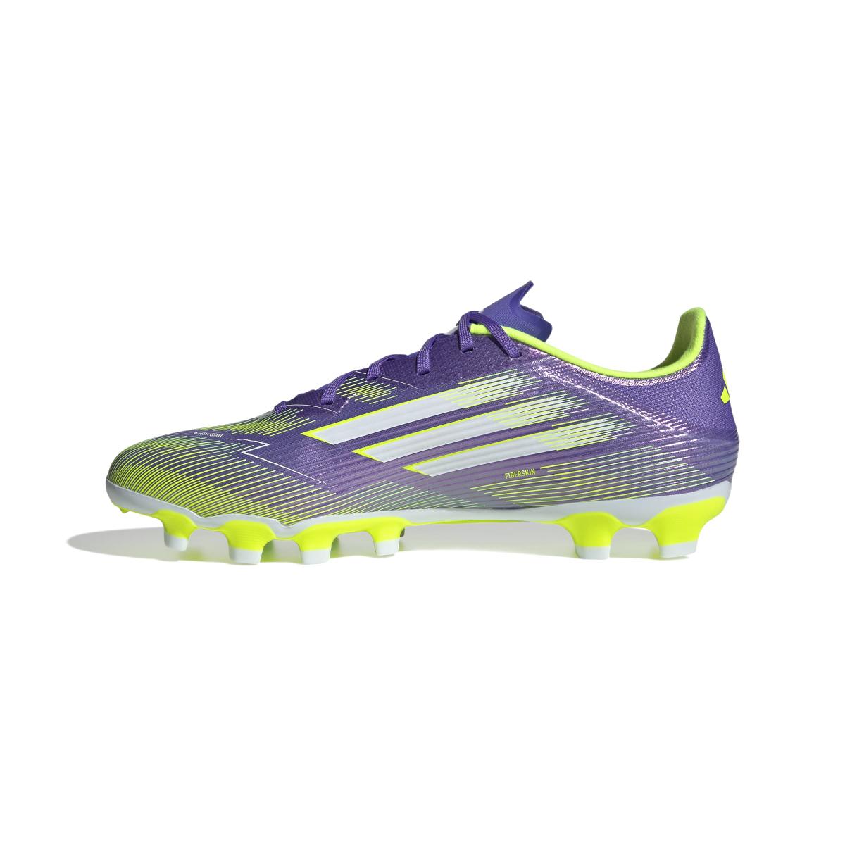 product/a/d/adidas_jh7728_4_footwear_photography_side_medial_center_view_white.jpg