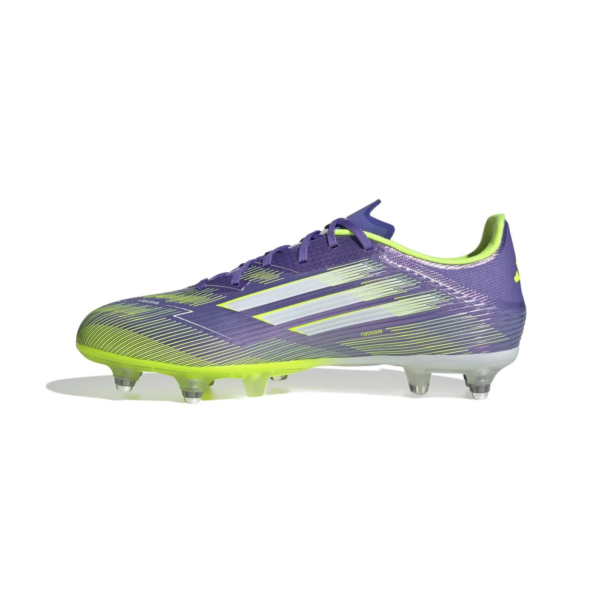 product/a/d/adidas_jh7732_4_footwear_photography_side_medial_center_view_white-nw091625.jpg