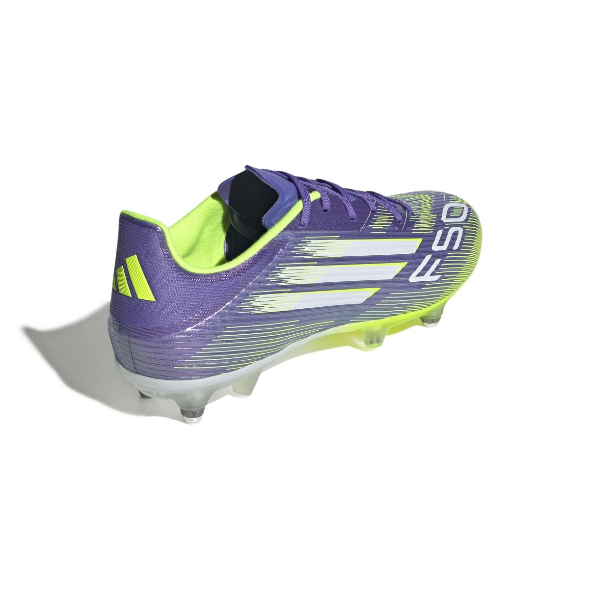 product/a/d/adidas_jh7732_6_footwear_photography_back_lateral_top_view_white-nw091625.jpg