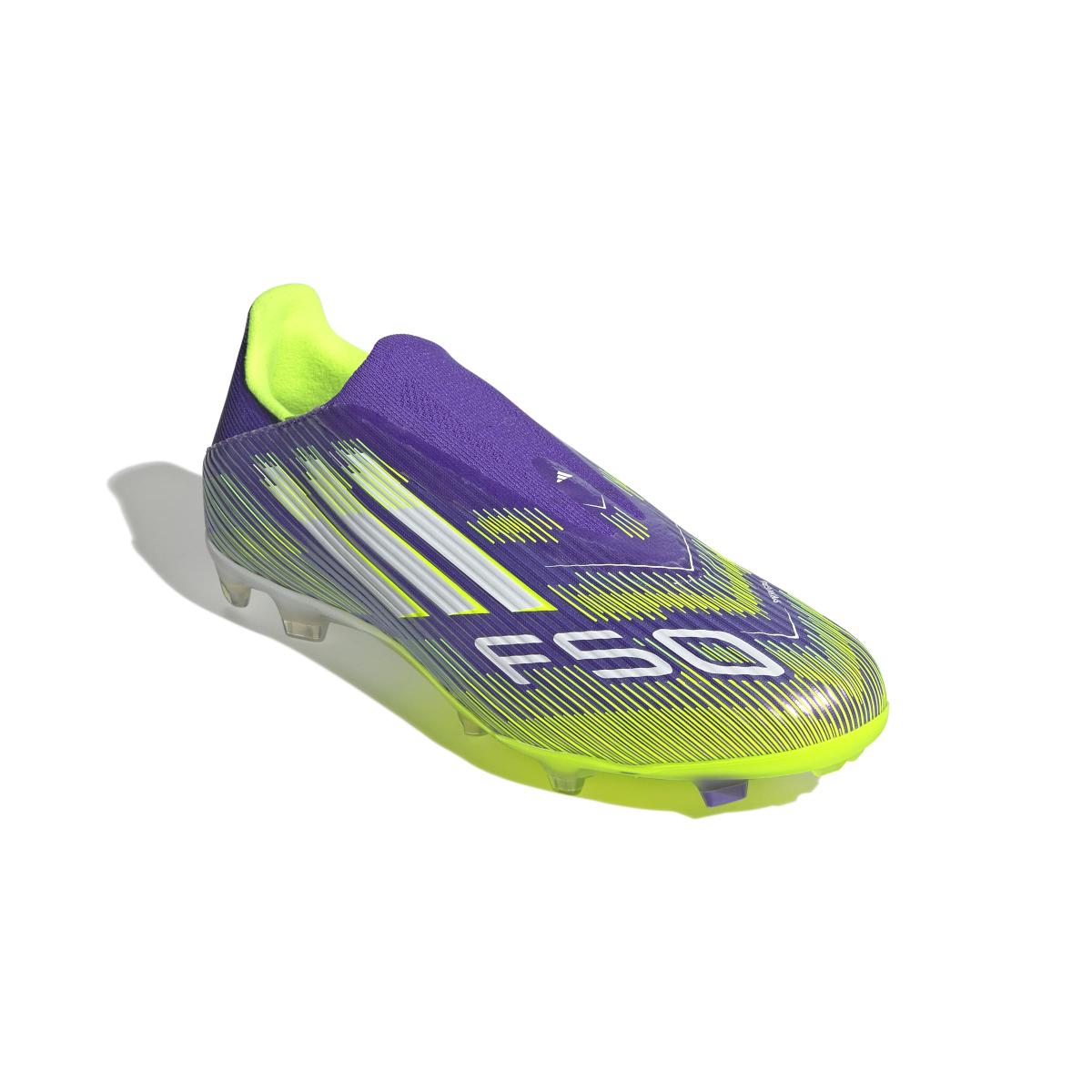 product/a/d/adidas_jh7734_5_footwear_photography_front_lateral_top_view_white.jpg