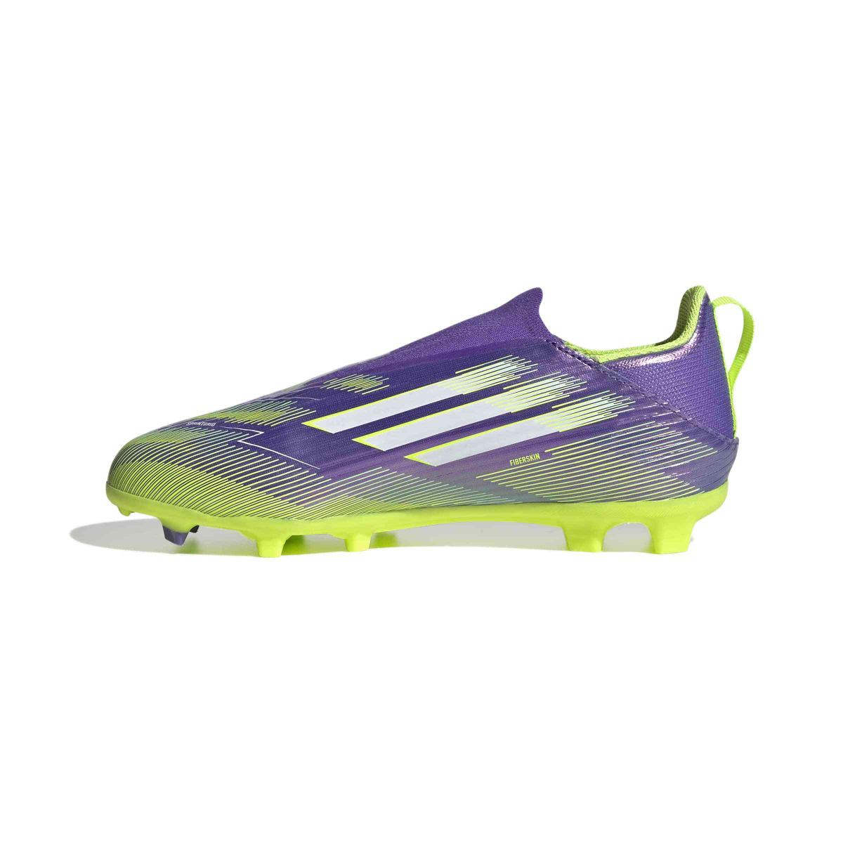 product/a/d/adidas_jh7743_4_footwear_photography_side_medial_center_view_white-nw091625.jpg