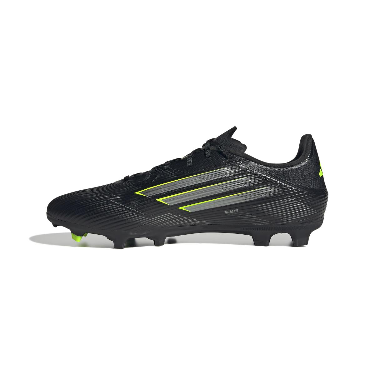 product/a/d/adidas_ji0007_4_footwear_photography_side_medial_center_view_white.jpg