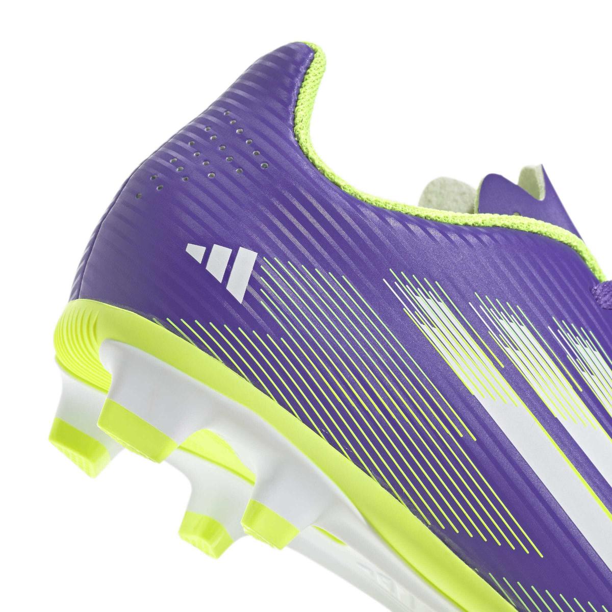 product/a/d/adidas_ji0030_8_footwear_photography_detail_view_2_white-nw091625.jpg