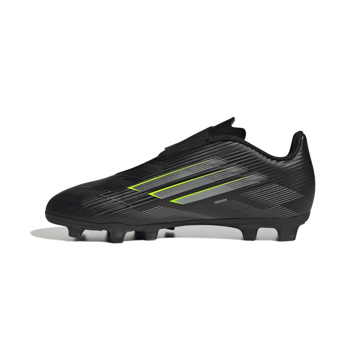 product/a/d/adidas_ji0037_4_footwear_photography_side_medial_center_view_white.jpg