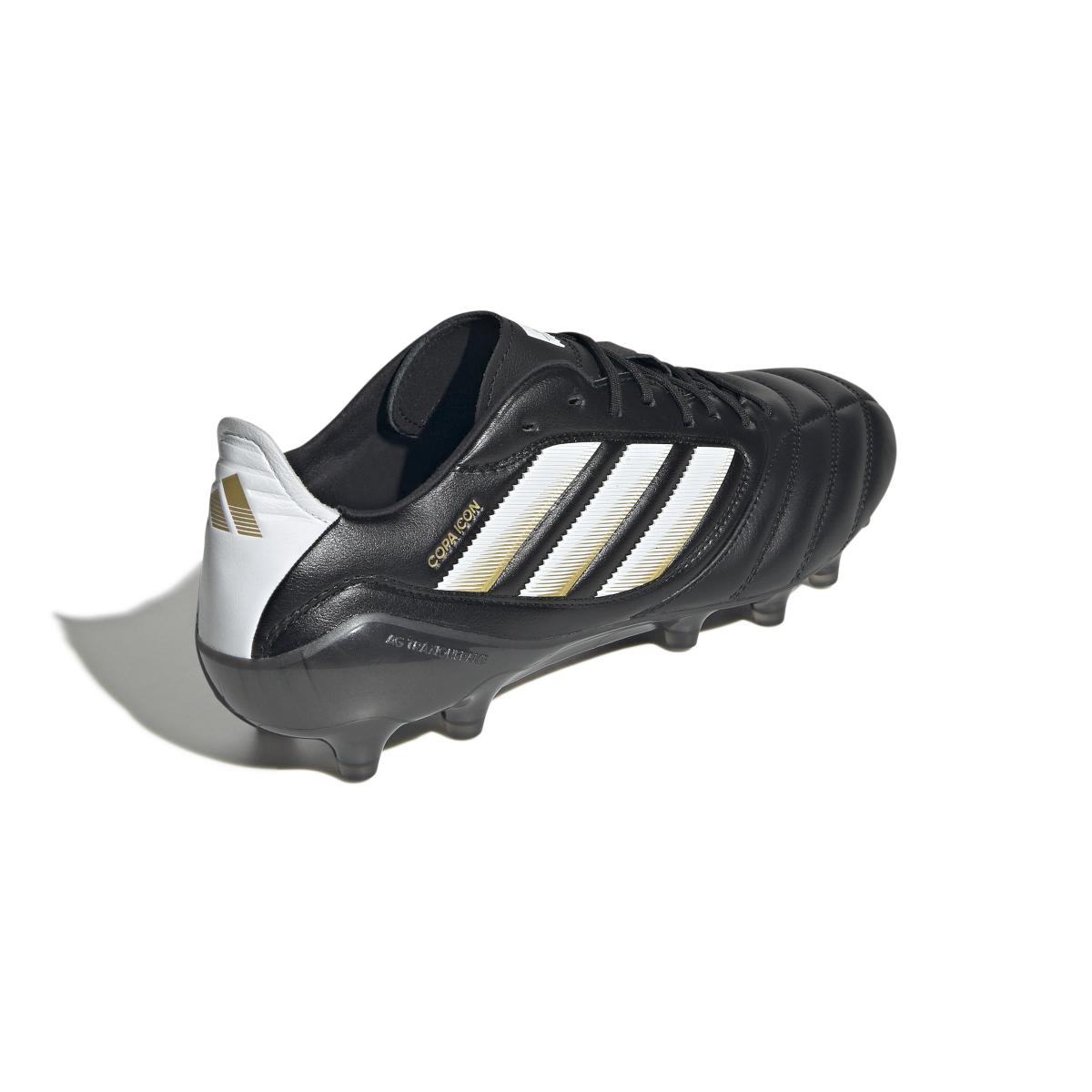 product/a/d/adidas_ji2439_6_footwear_photography_back_lateral_top_view_white-nw111924.jpg
