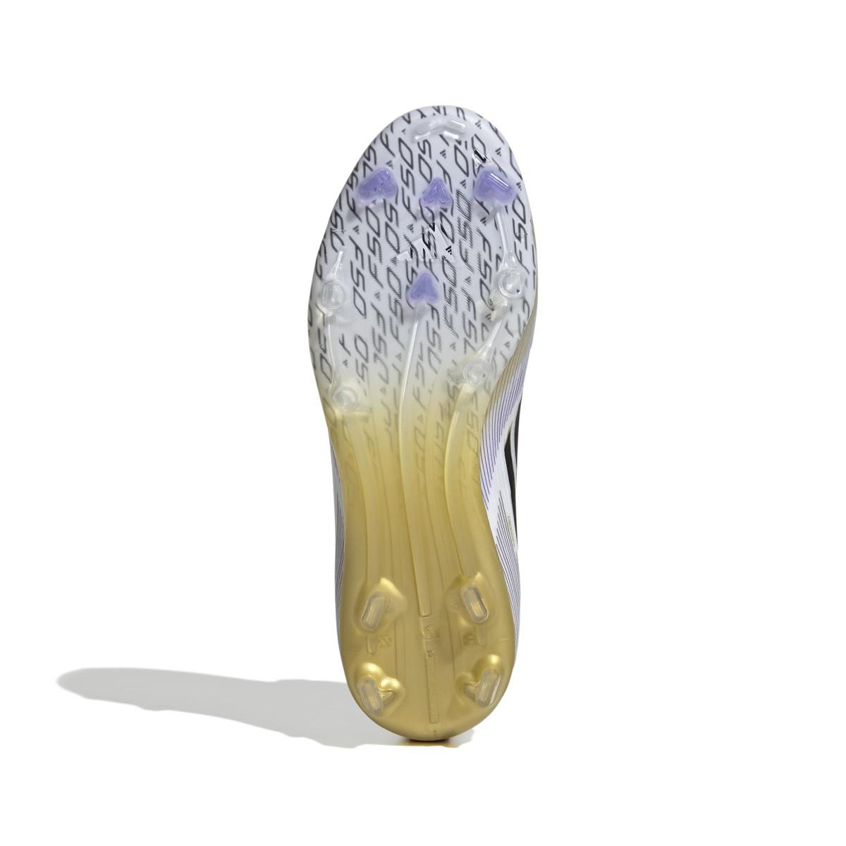 product/a/d/adidas_ji3543_3_footwear_photography_bottom_view_white.jpg