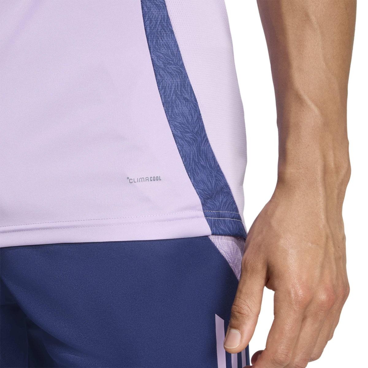 product/a/d/adidas_jm2751_6_apparel_on_model_detail_view_1_white.jpg