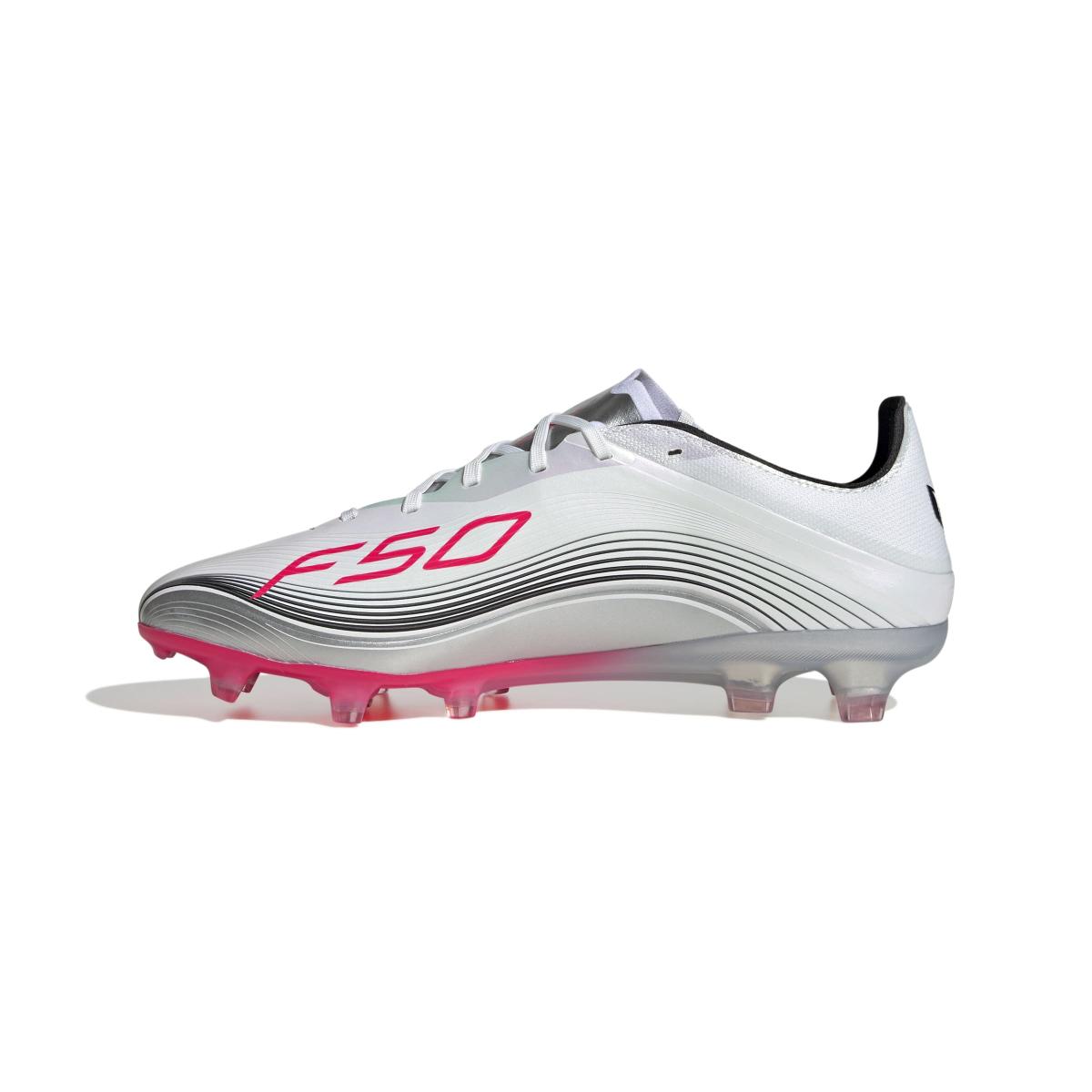 product/a/d/adidas_jp7461_4_footwear_photography_side_medial_center_view_white.jpg
