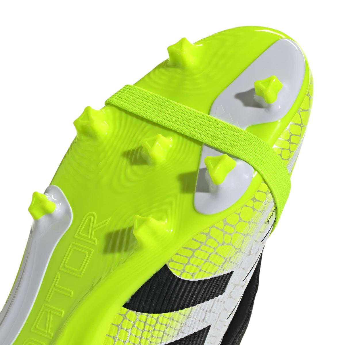 product/a/d/adidas_jp9916_8_footwear_photography_detail_view_2_white-nw091625.jpg