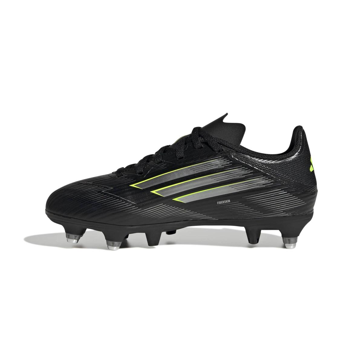 product/a/d/adidas_jq4183_4_footwear_photography_side_medial_center_view_white.jpg