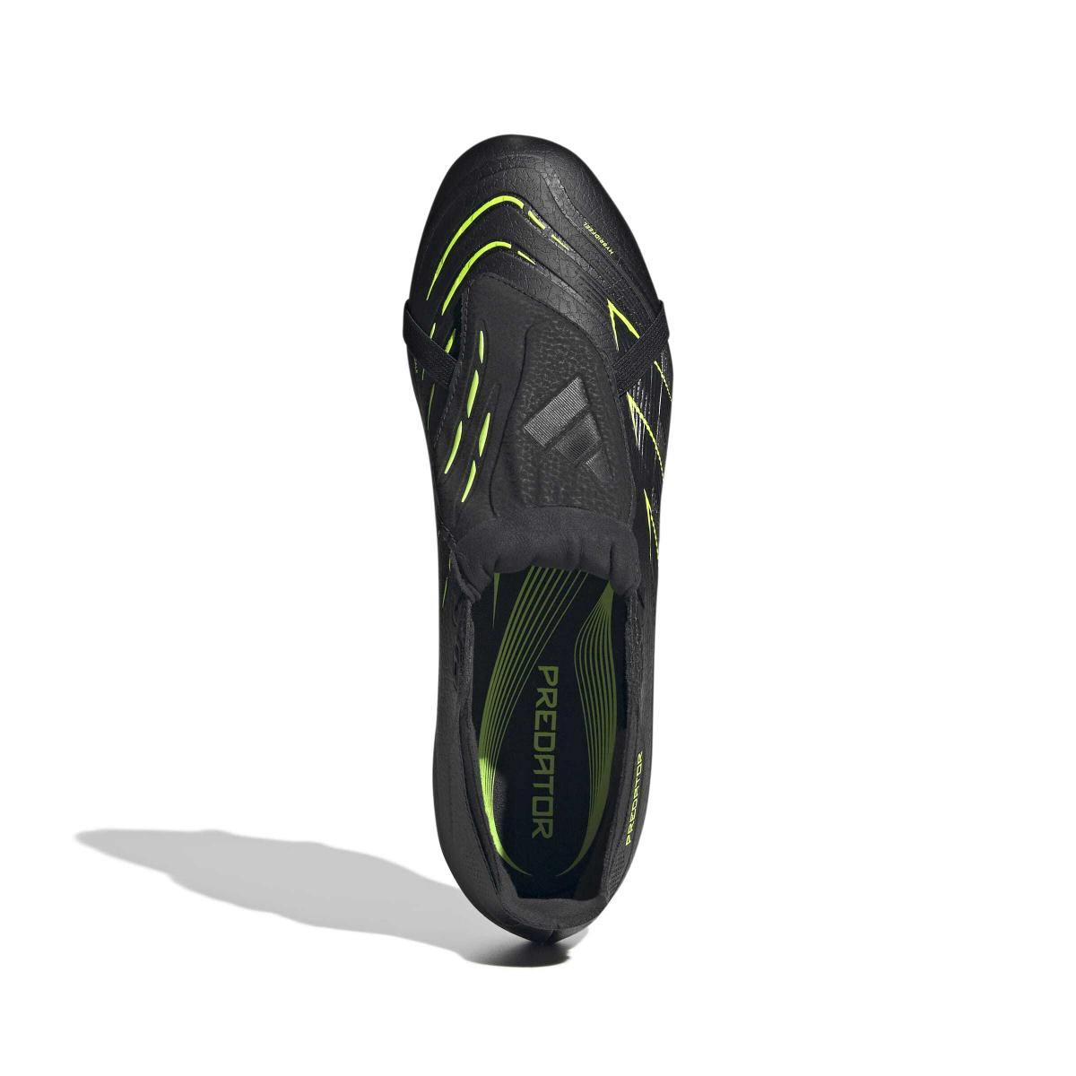 product/a/d/adidas_jr7121_2_footwear_photography_top_portrait_view_white-nw091725.jpg
