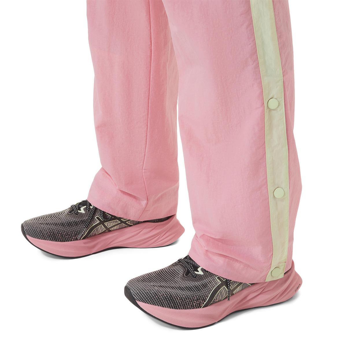 product/a/s/asics_2032c687_700_gf_z3_glb.jpg