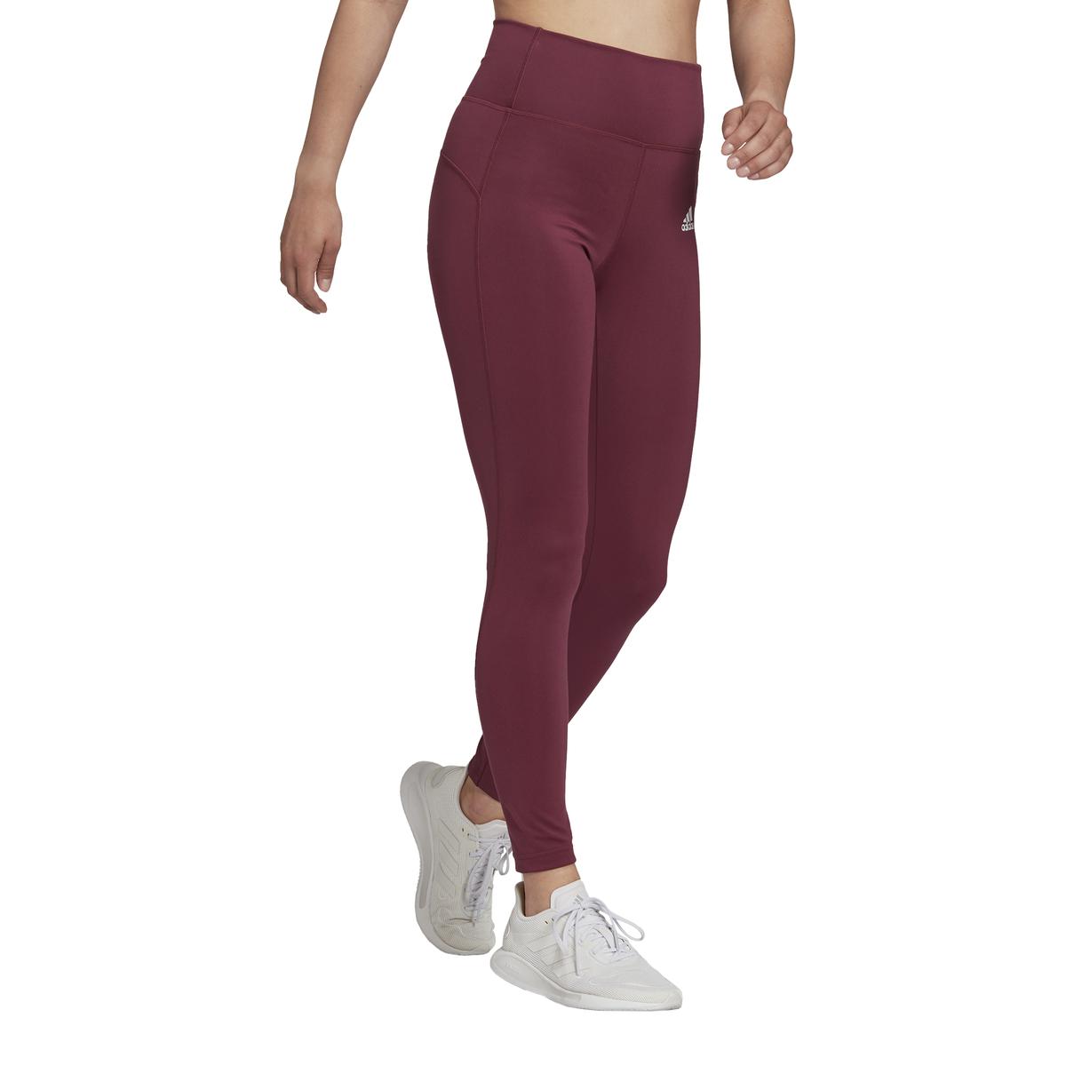 product/g/t/gt0183_app_on-model_walking_white.jpg