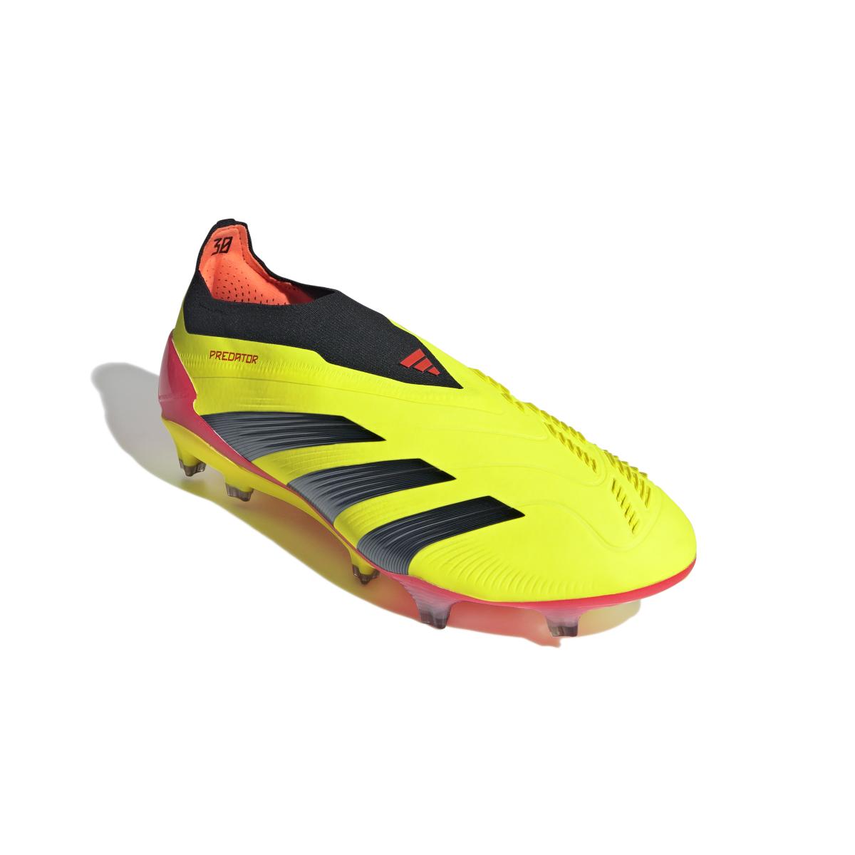 product/i/e/ie2366_5_footwear_photography_front_lateral_top_view_white.jpg
