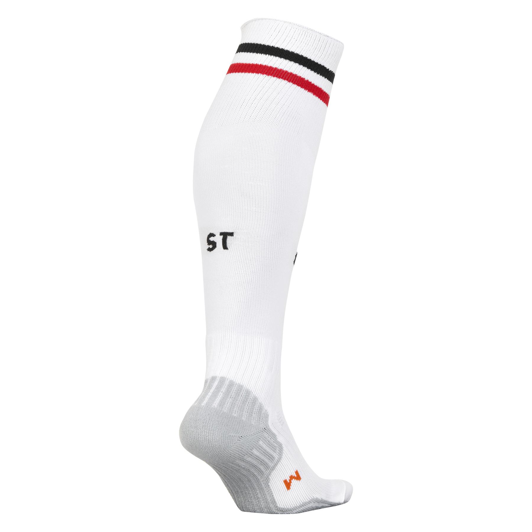 product/2/0/2025_08_nike_tl7036-100_1.jpg