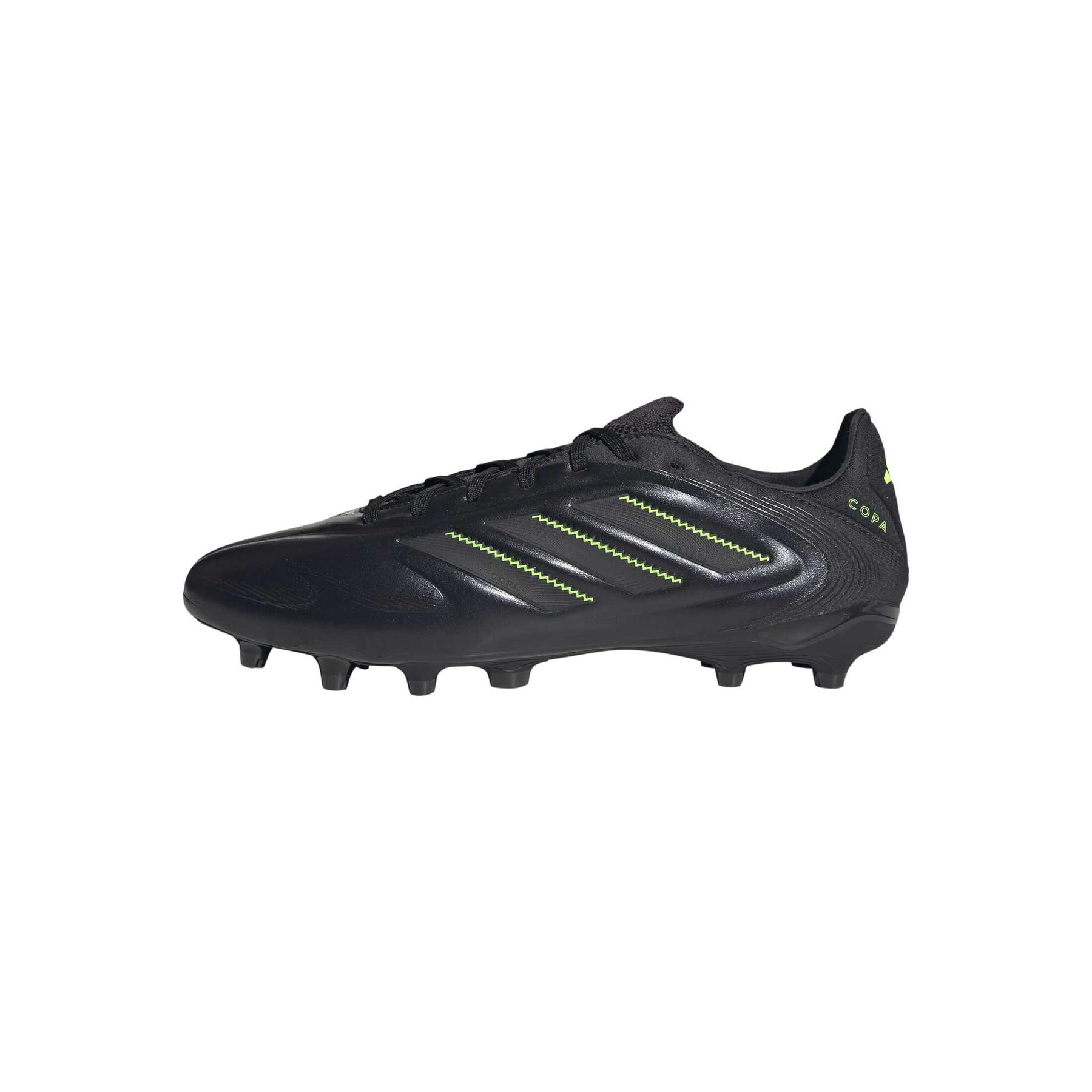 product/2/0/2025_adidas_jr2830_12_footwear_photography_left_side_center_lateral_view_white_1.jpg