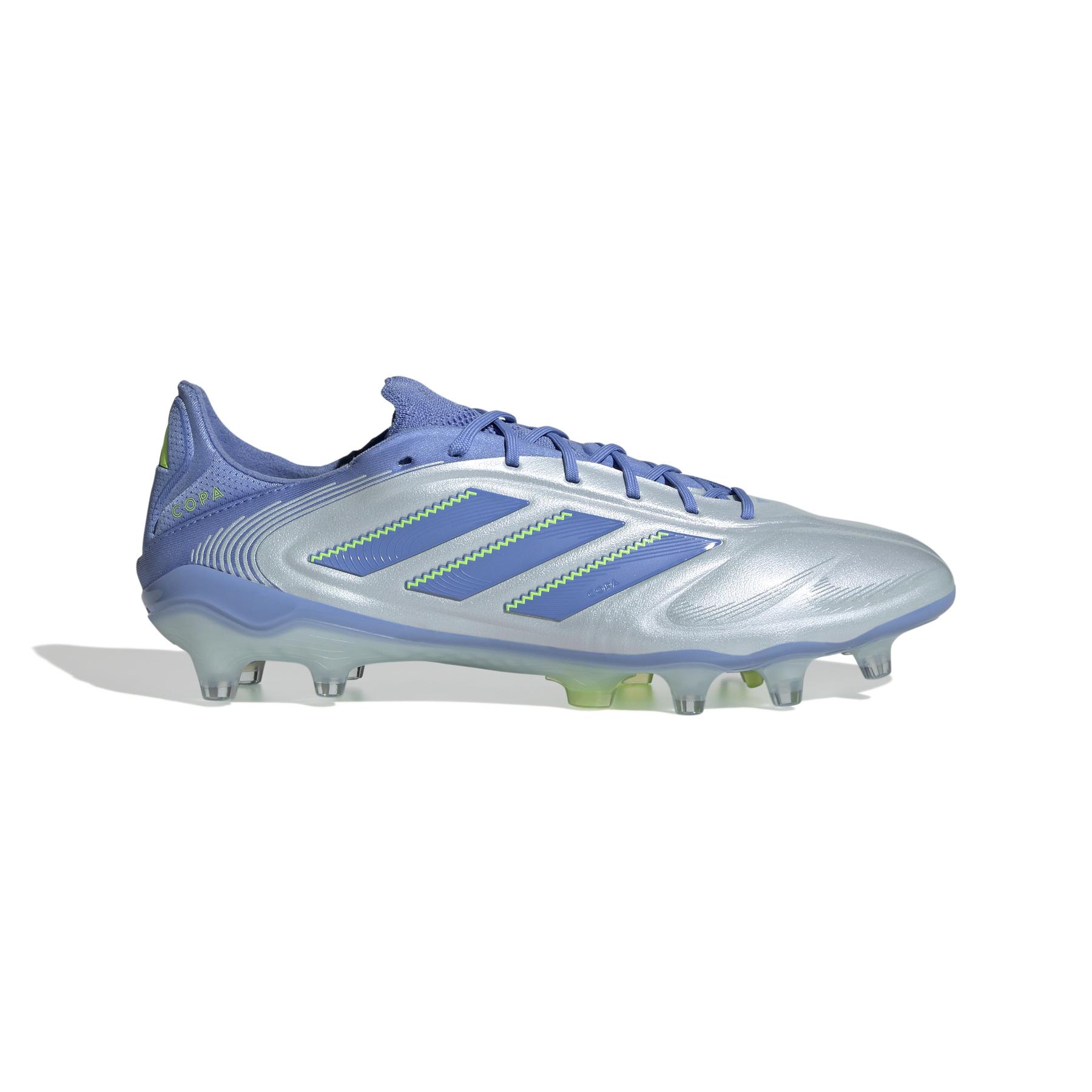 product/2/0/2025adidas_id9038_1_footwear_photography_side_lateral_center_view_white.jpg