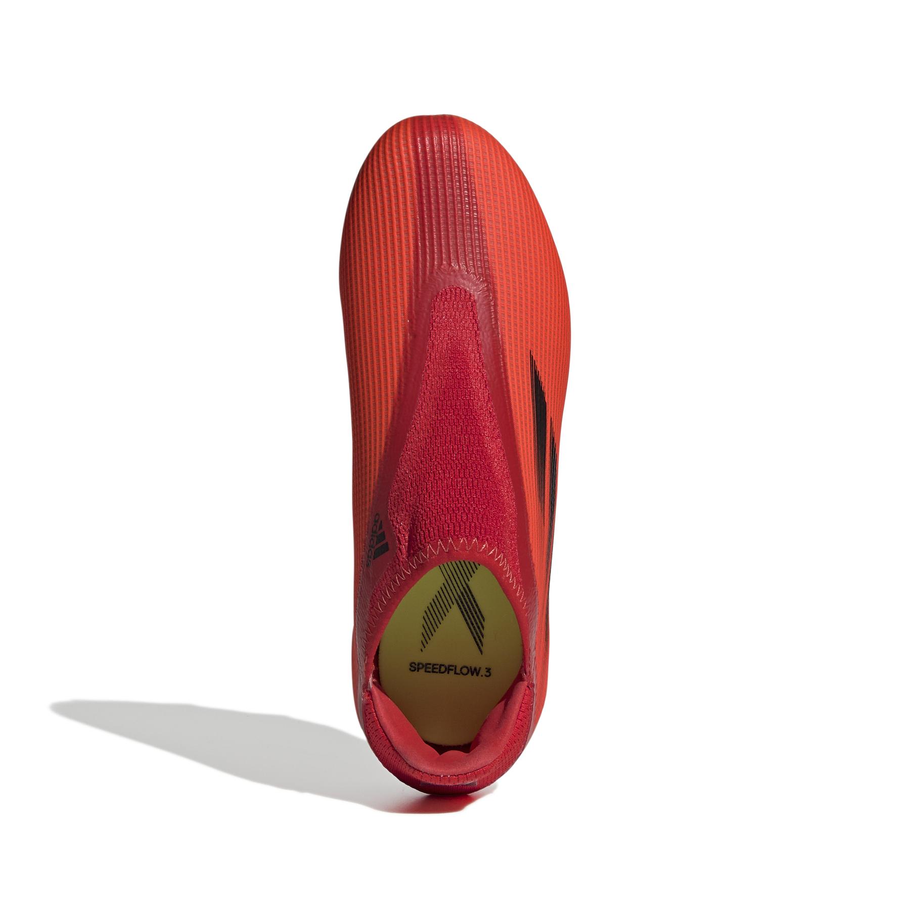 product/a/d/adidas_fy3257_3_footwear_photography_top_portrait_view_white_000.jpg