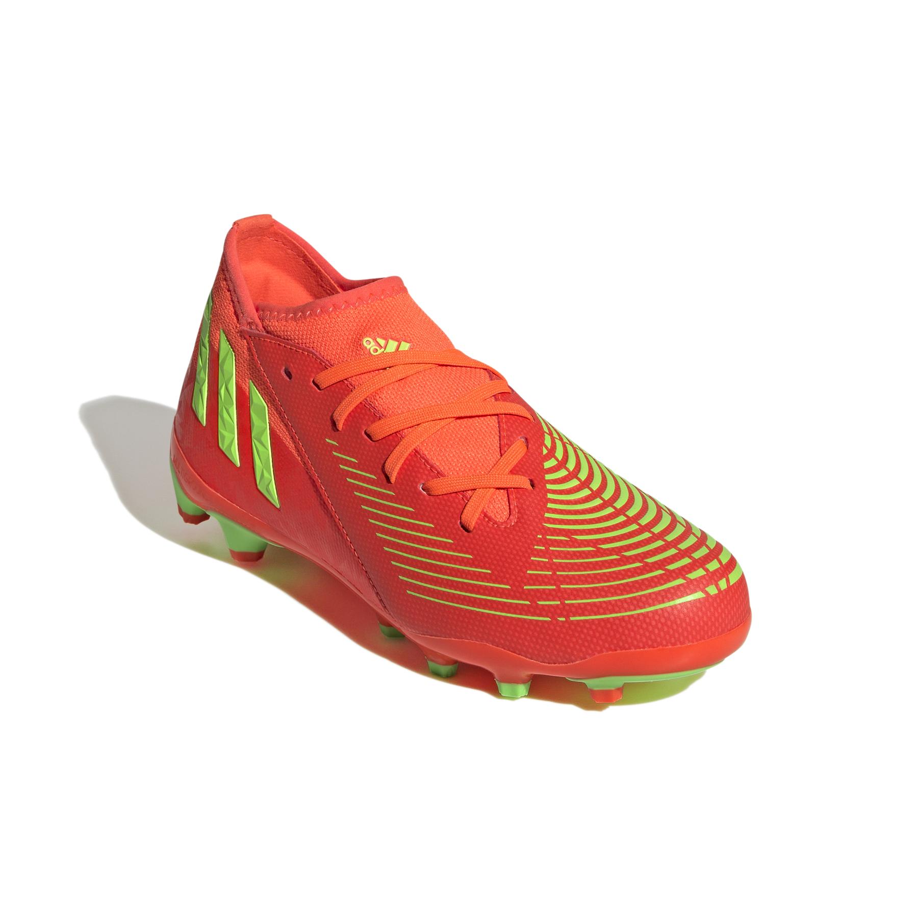 product/a/d/adidas_gv8506_6_footwear_photography_front_lateral_top_view_white_000.jpg