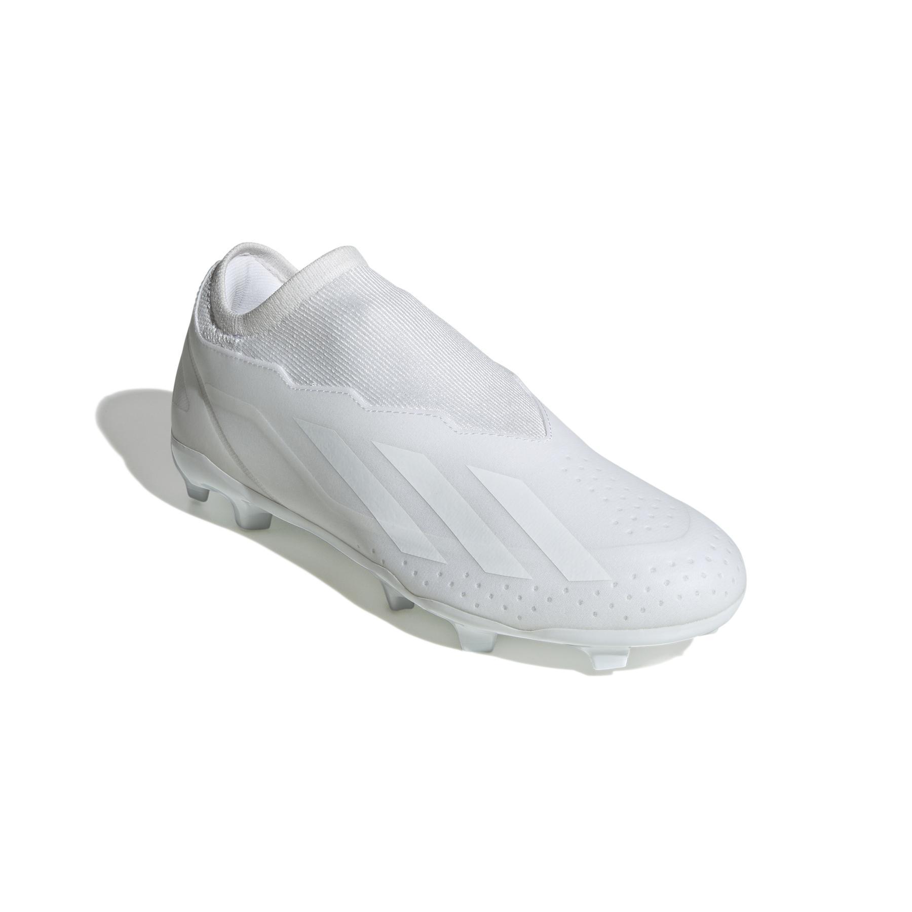 product/a/d/adidas_gy7426_5_footwear_photography_front_lateral_top_view_white_bv.jpg