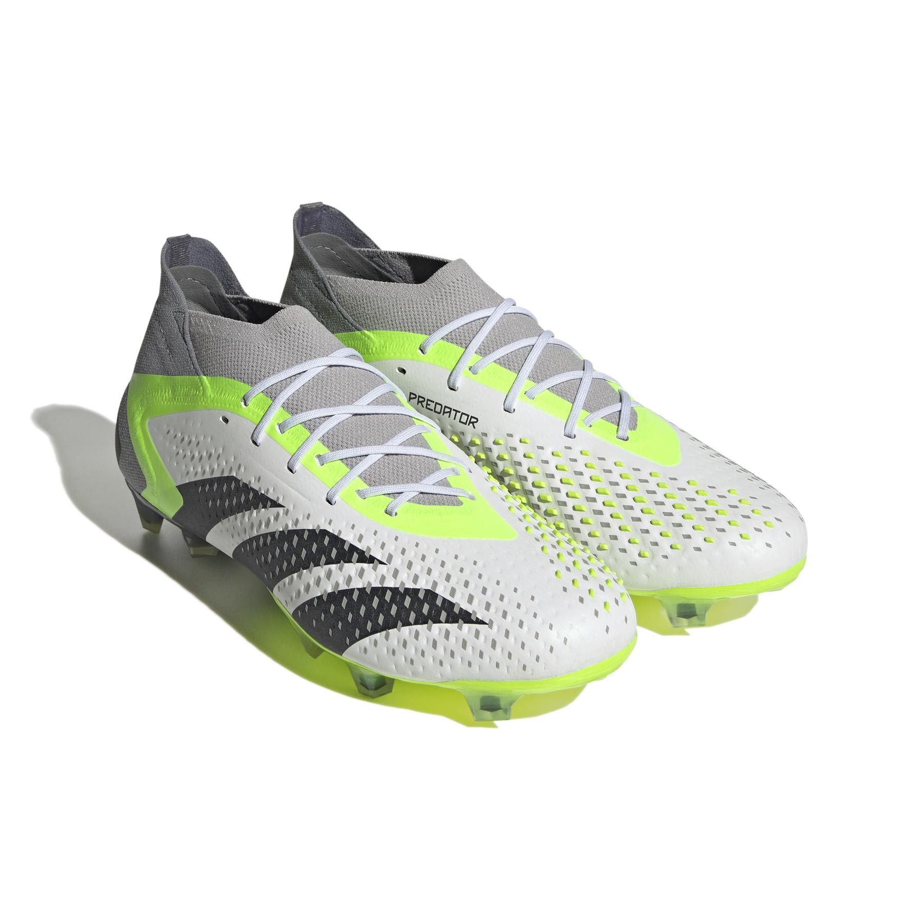 product/a/d/adidas_gz0035_5_footwear_photography_front_lateral_top_view_white_nw.jpg