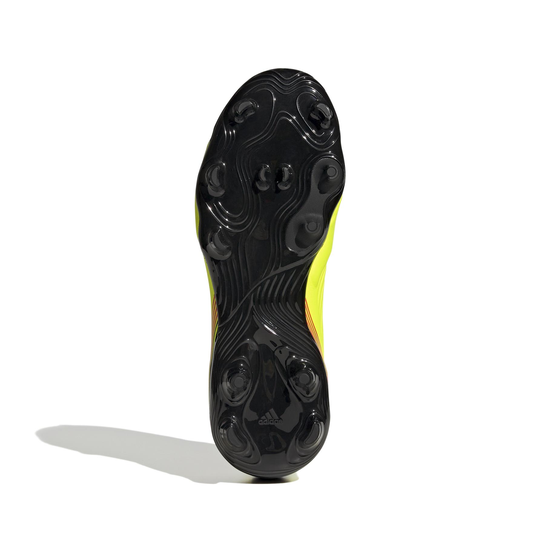 product/a/d/adidas_gz1380_3_footwear_photography_bottom_view_white_000.jpg