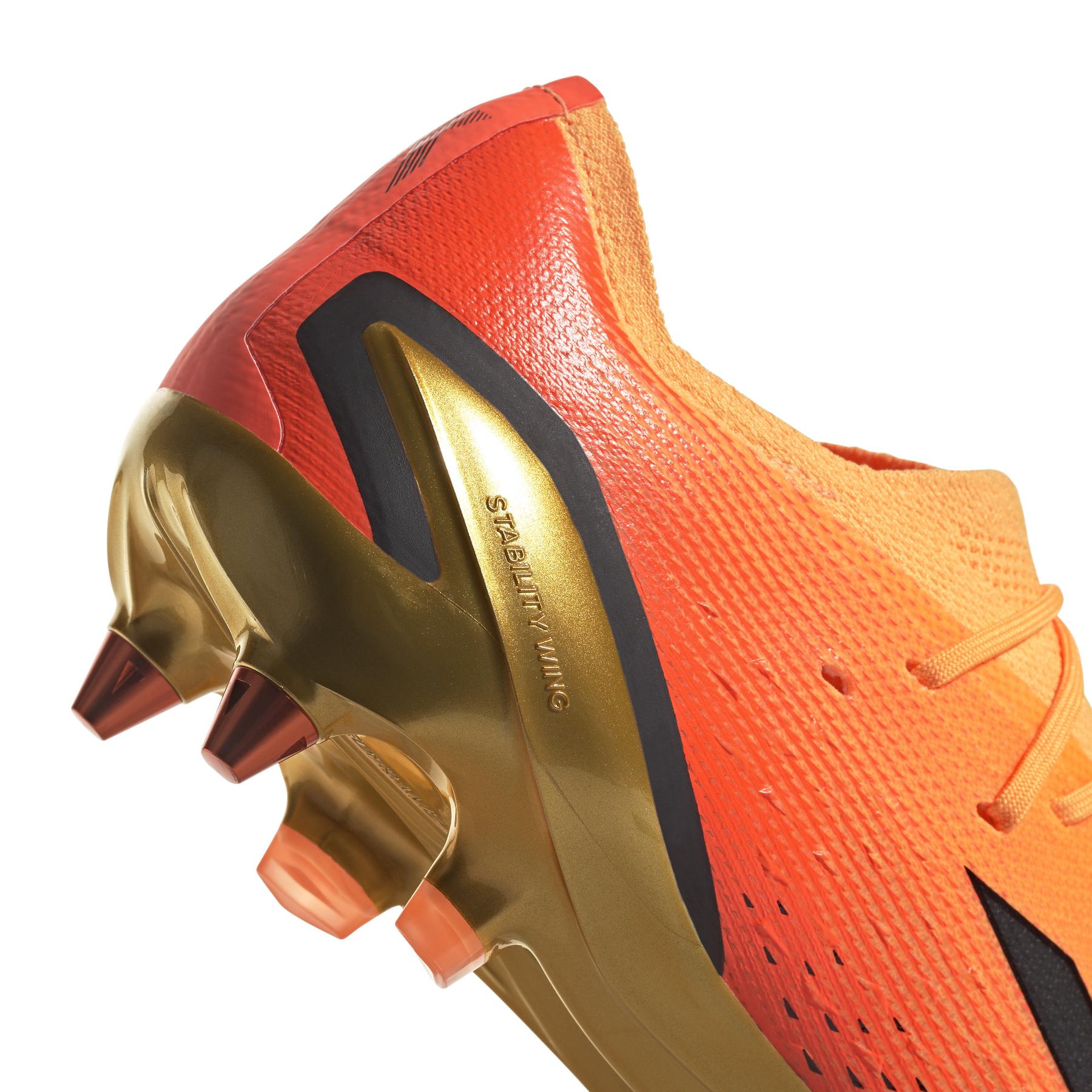 product/a/d/adidas_gz5096_7_footwear_photography_detail_view_1_white_xo.jpg