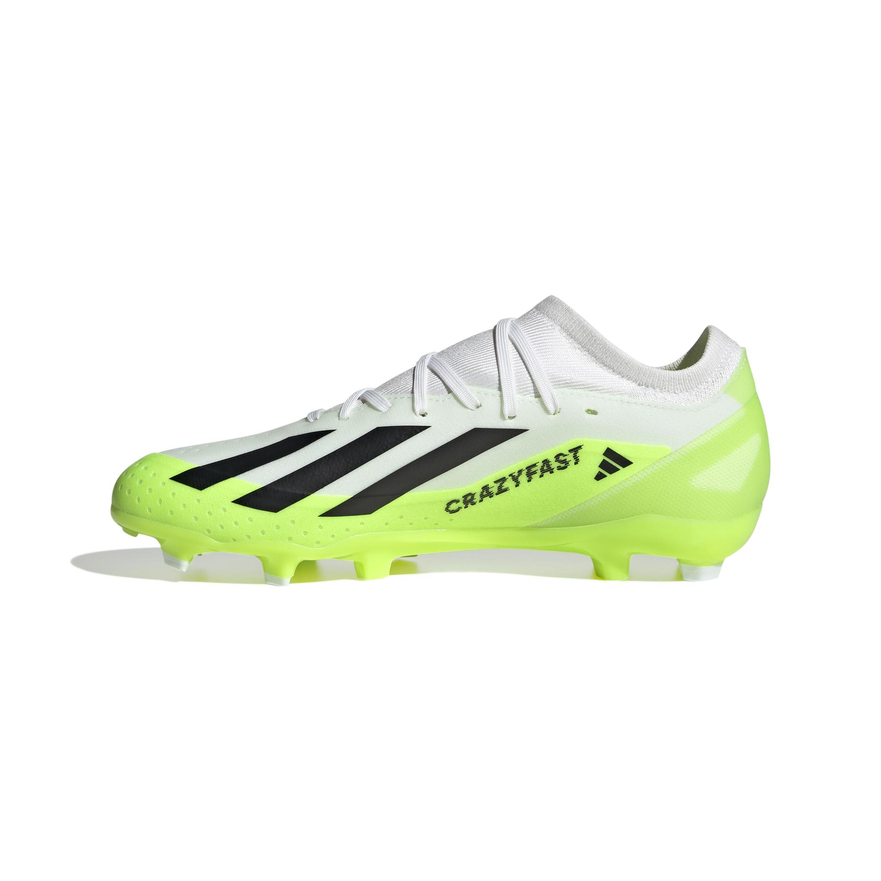 product/a/d/adidas_hq4534_4_footwear_photography_side_medial_center_view_white.jpg