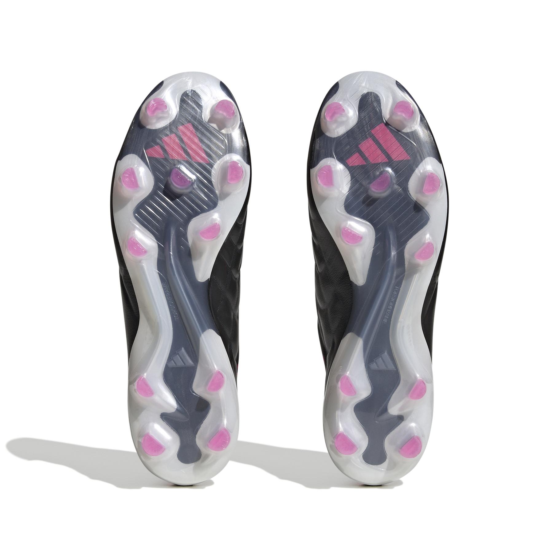 product/a/d/adidas_hq8904_3_footwear_photography_bottom_view_white_000.jpg