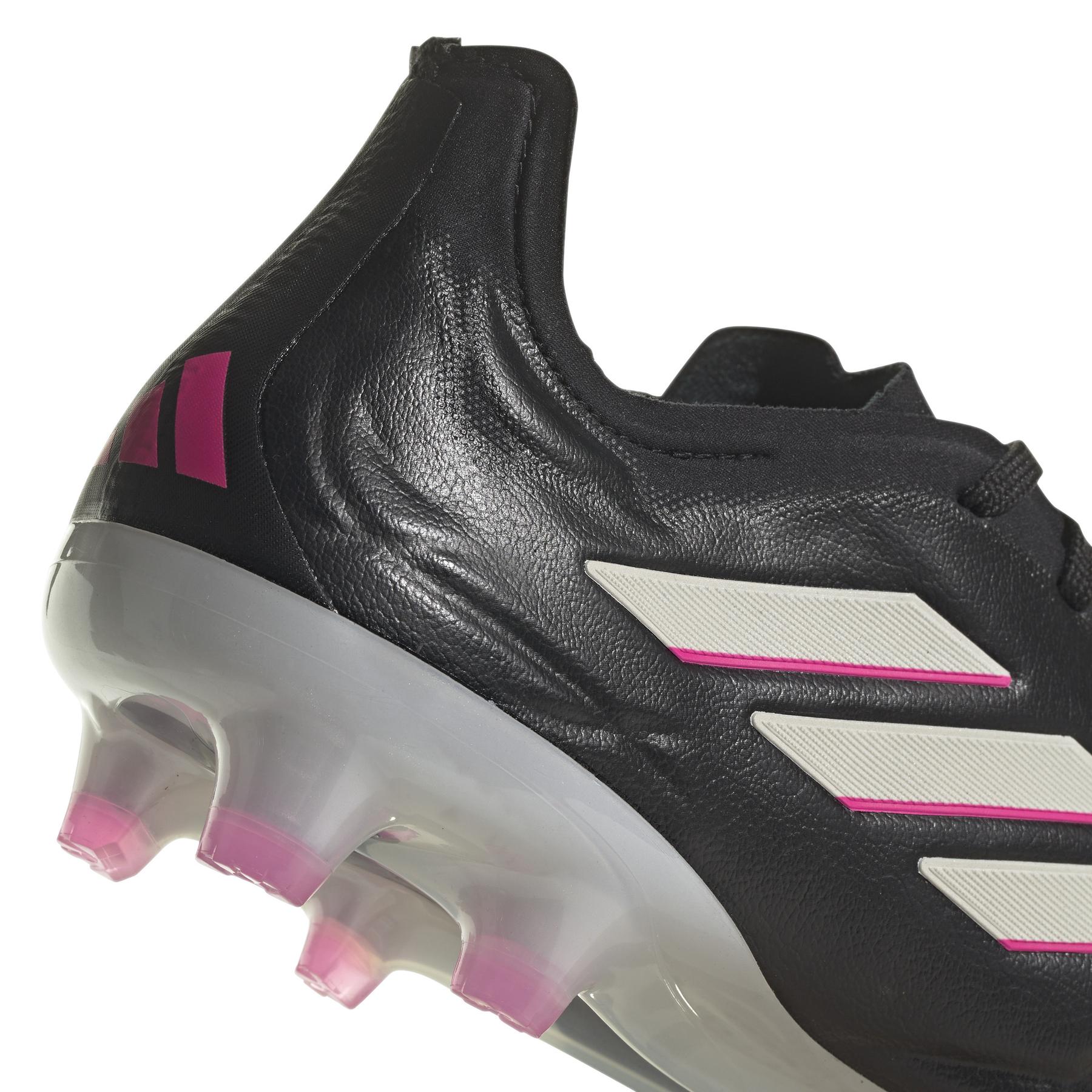 product/a/d/adidas_hq8904_7_footwear_photography_detail_view_1_white_000.jpg