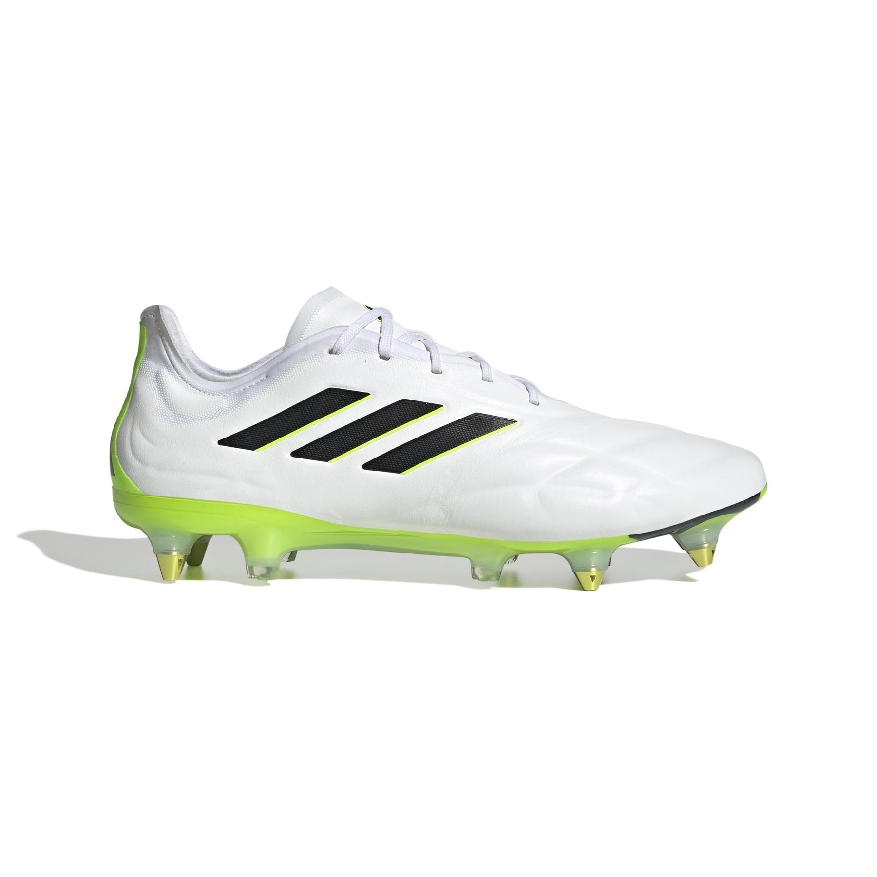 product/a/d/adidas_hq8975_1_footwear_photography_side_lateral_center_view_white.jpg