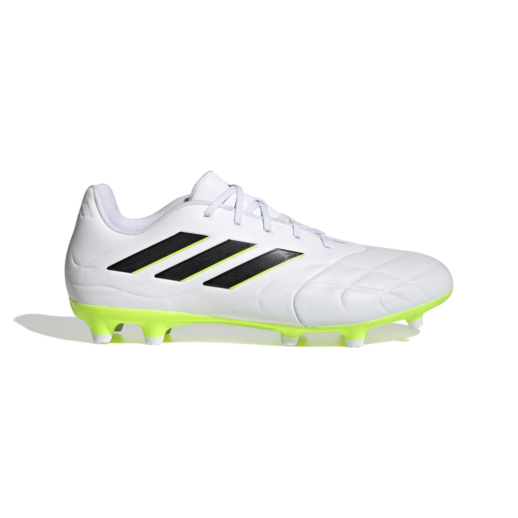 product/a/d/adidas_hq8984_1_footwear_photography_side_lateral_center_view_white.jpg