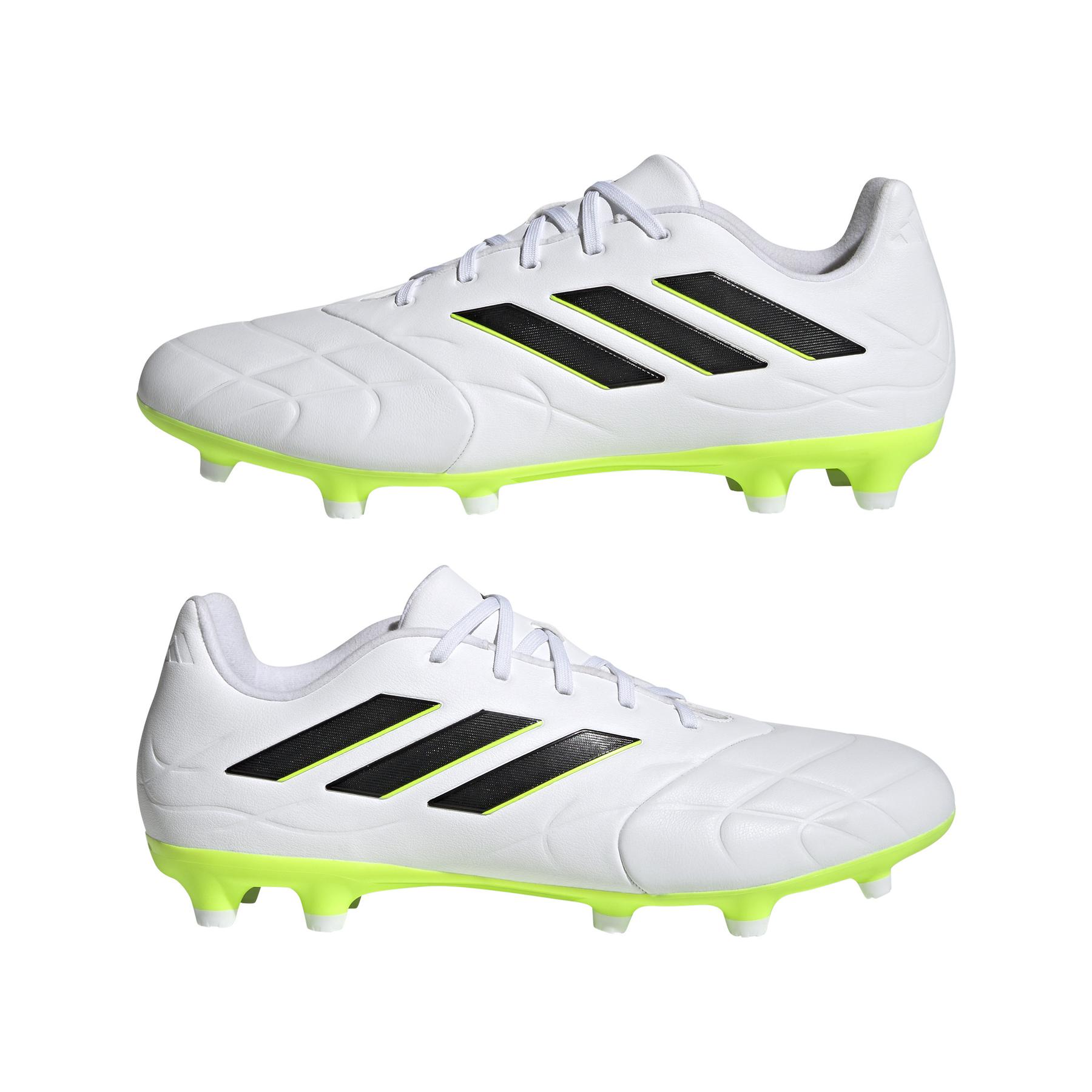 product/a/d/adidas_hq8984_9_footwear_photography_mirrored_pair_view_white.jpg