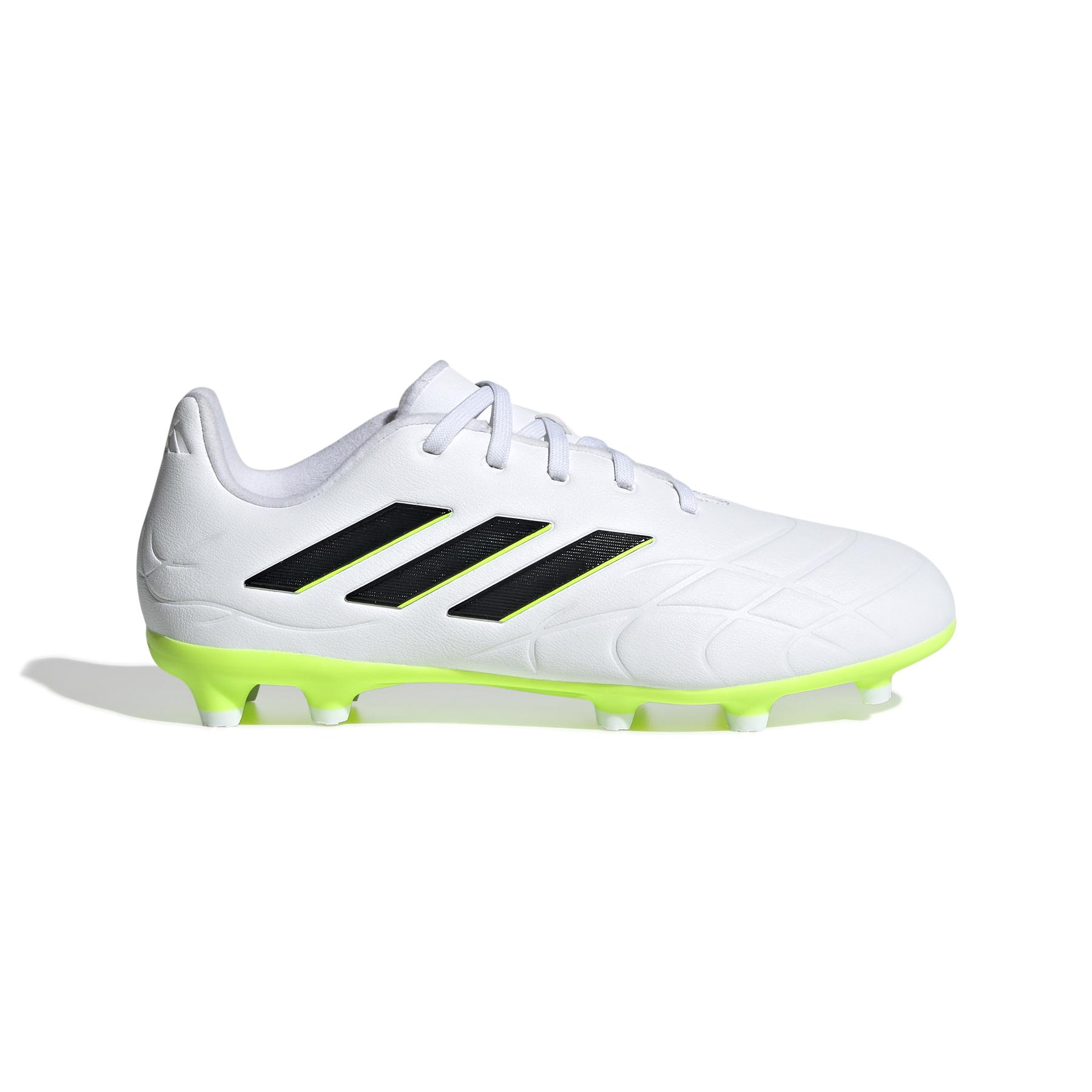 product/a/d/adidas_hq8989_1_footwear_photography_side_lateral_center_view_white.jpg