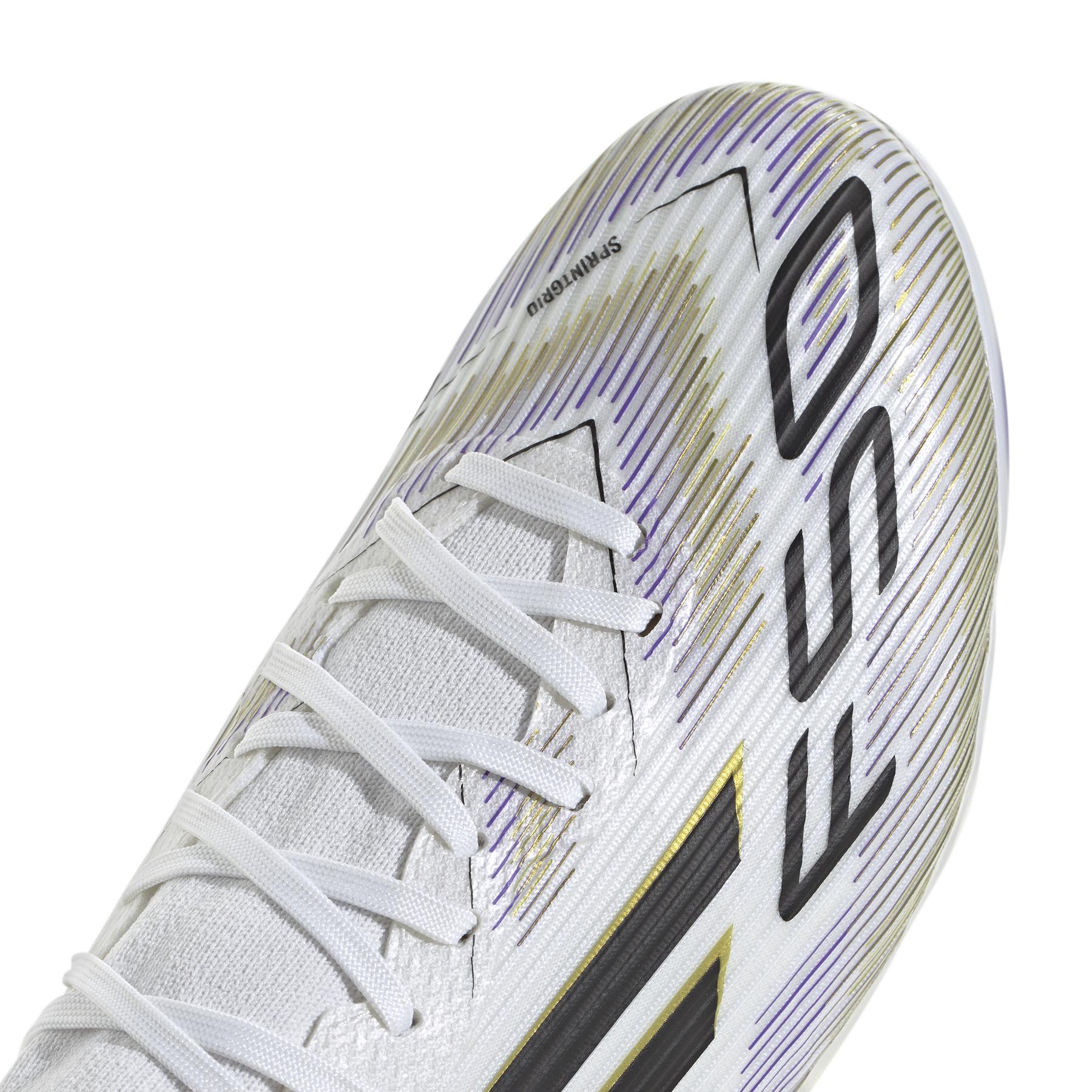 product/a/d/adidas_hq9237_ftwwht-cblack-goldmt_8.jpg