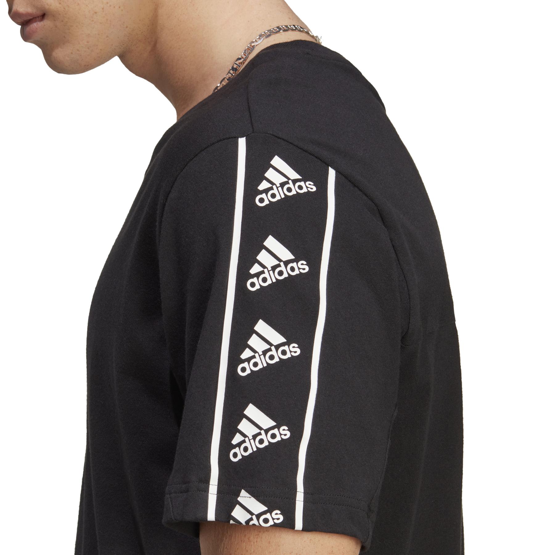 product/a/d/adidas_ic6802_9_apparel_on_model_detail_view_2_white.jpg