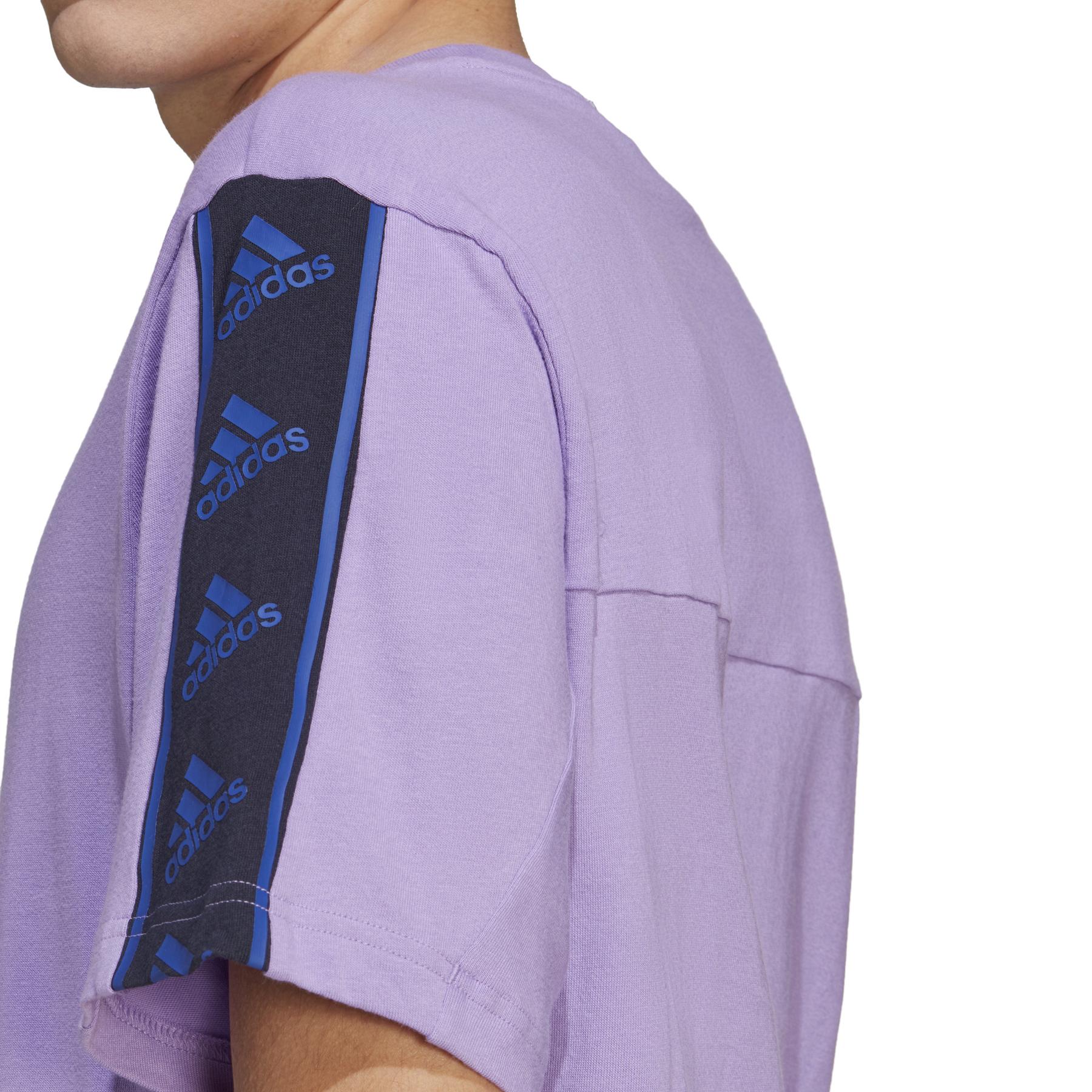 product/a/d/adidas_ic6805_7_apparel_on_model_detail_view_1_white.jpg
