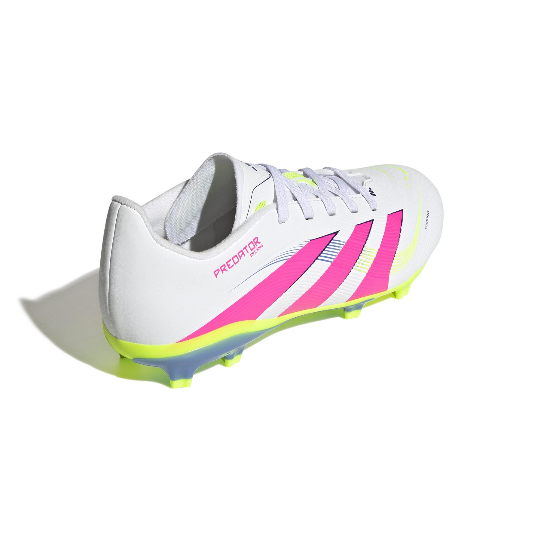 product/a/d/adidas_id3752_6_footwear_photography_back_lateral_top_view_white.jpg
