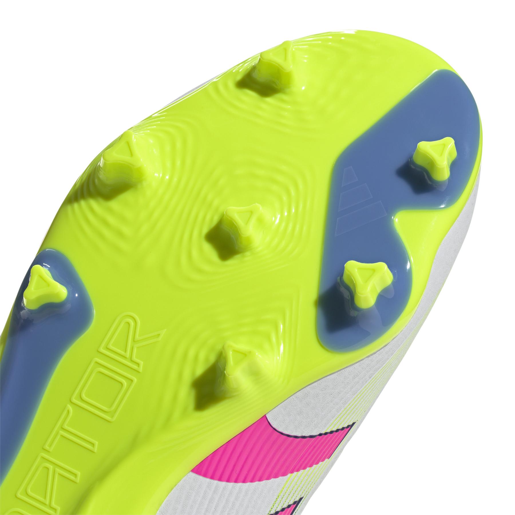 product/a/d/adidas_id3754_7_footwear_photography_detail_view_1_white.jpg