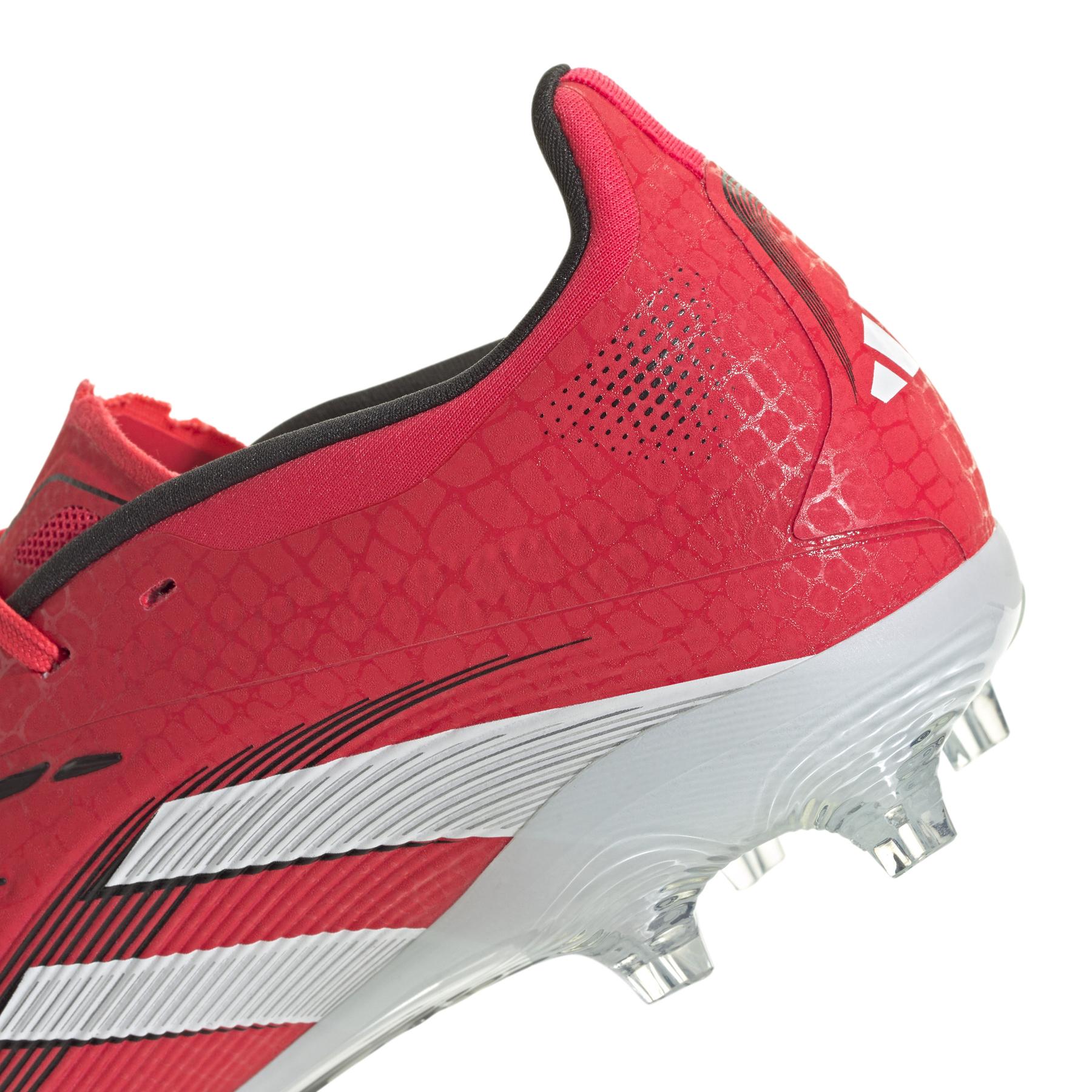 product/a/d/adidas_id3758_lucred-ftwwht-cblack_8.jpg