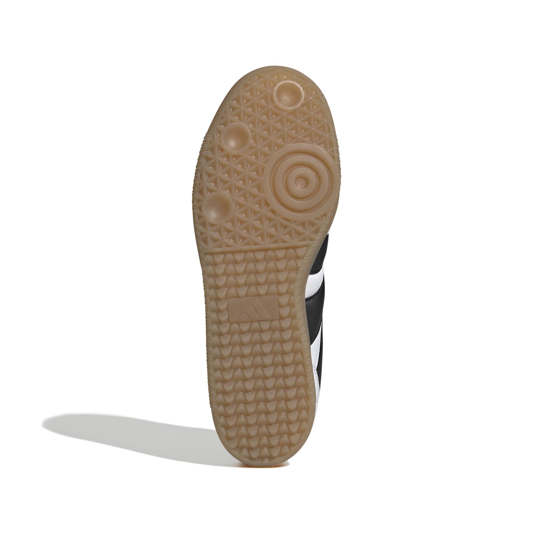product/a/d/adidas_id3832_3_footwear_photography_bottom_view_white.jpg