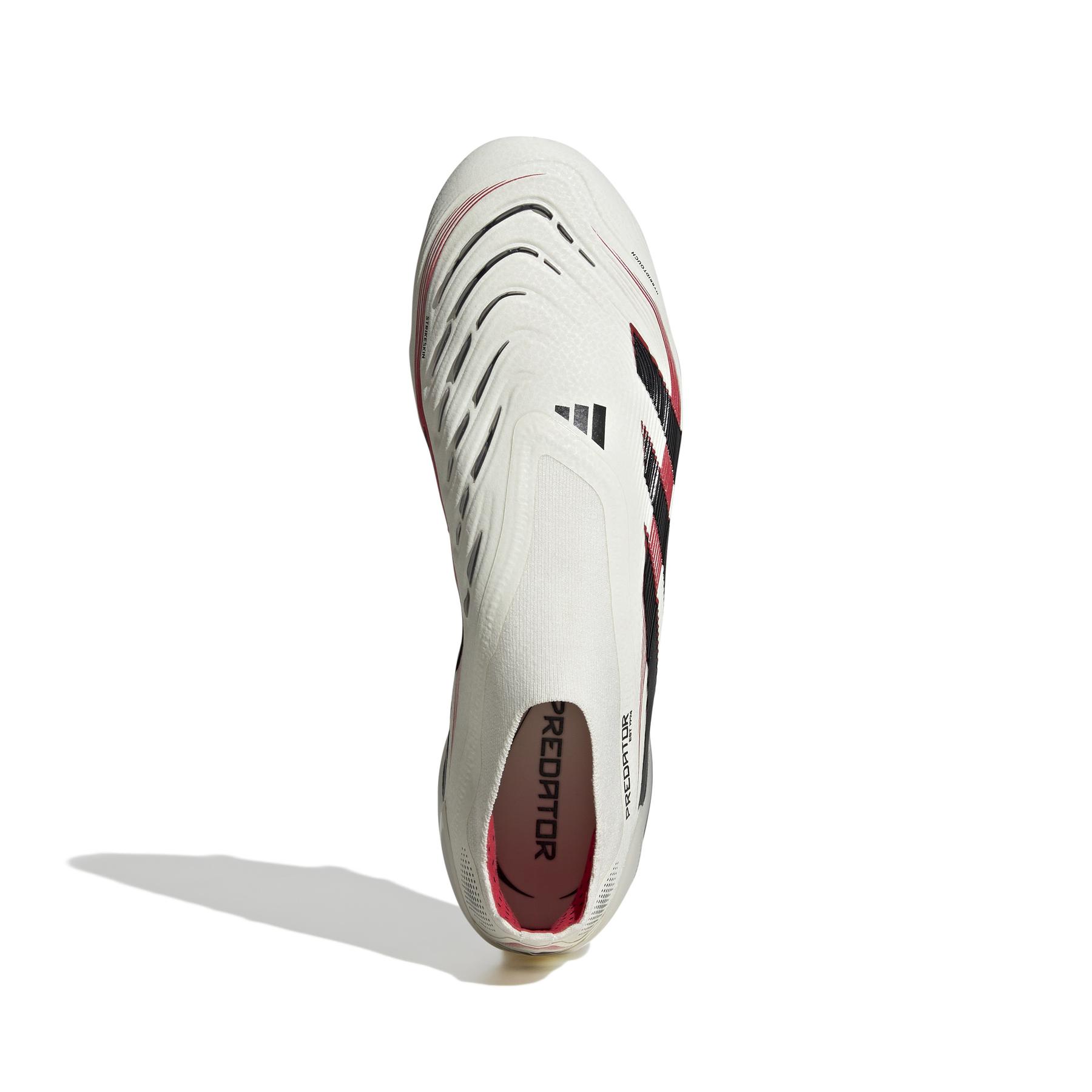 product/a/d/adidas_id3872_2_footwear_photography_top_portrait_view_white-nw111924.jpg