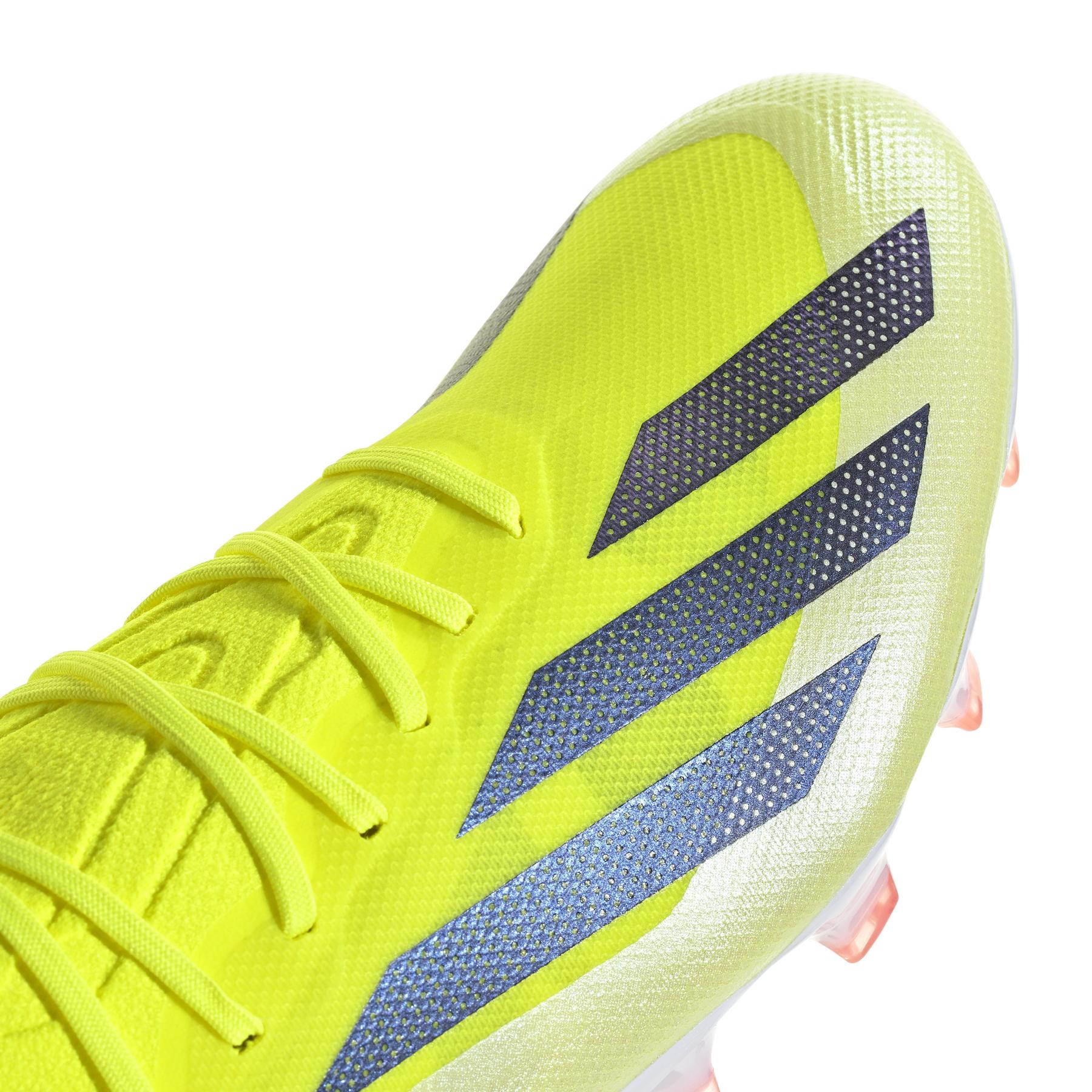 product/a/d/adidas_id6027_7_footwear_photography_detail_view_1_white.jpg