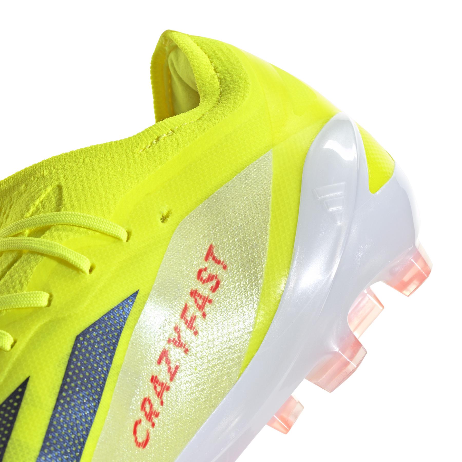 product/a/d/adidas_id6027_8_footwear_photography_detail_view_2_white.jpg