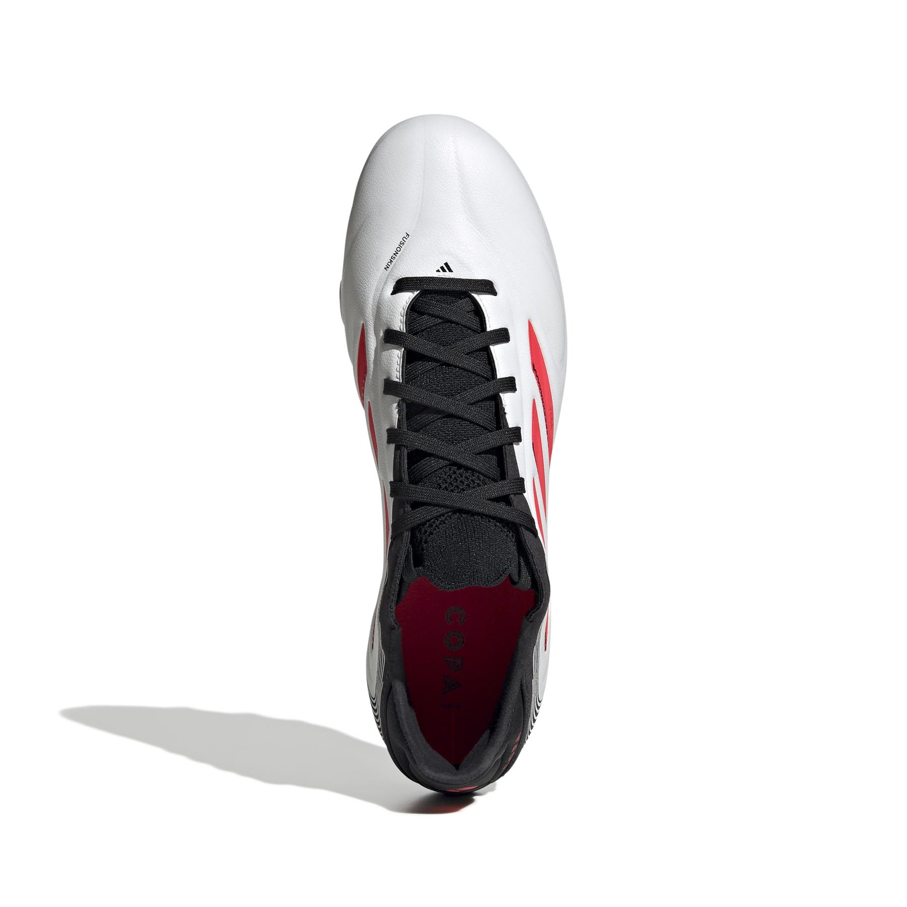 product/a/d/adidas_id9042_2_footwear_photography_top_portrait_view_white.jpg