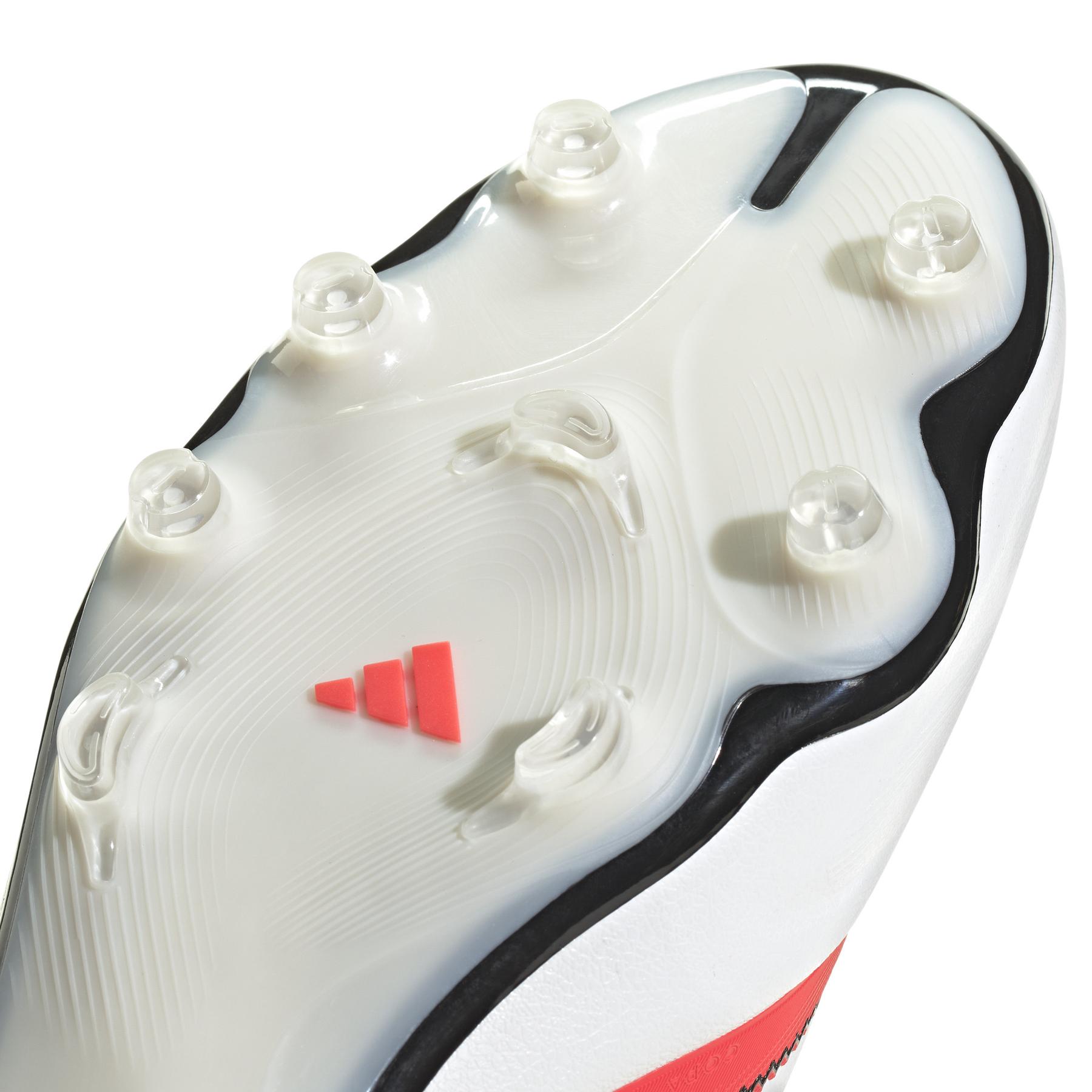 product/a/d/adidas_id9042_8_footwear_photography_detail_view_2_white.jpg