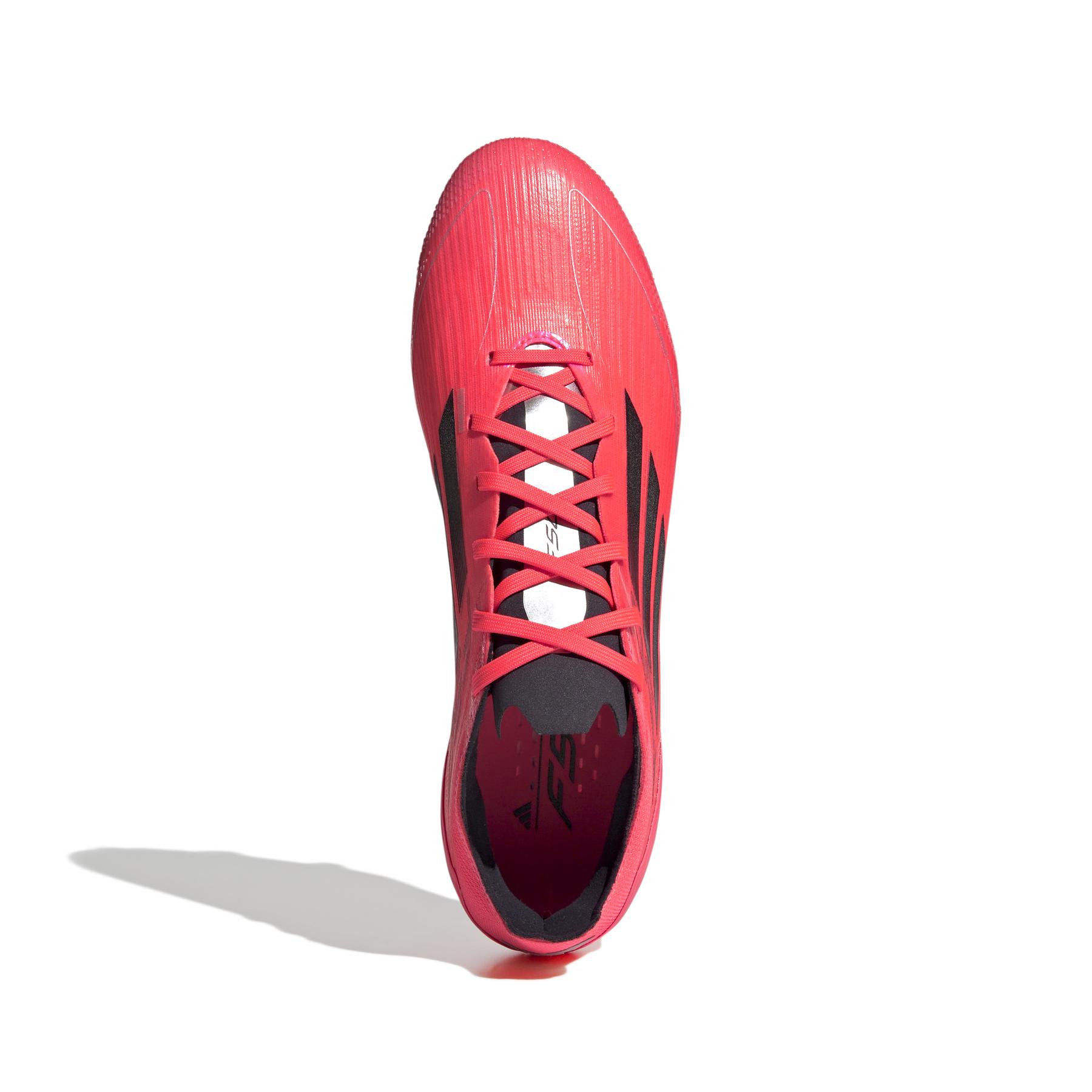 product/a/d/adidas_ie0597_2_footwear_photography_top_portrait_view_white.jpg